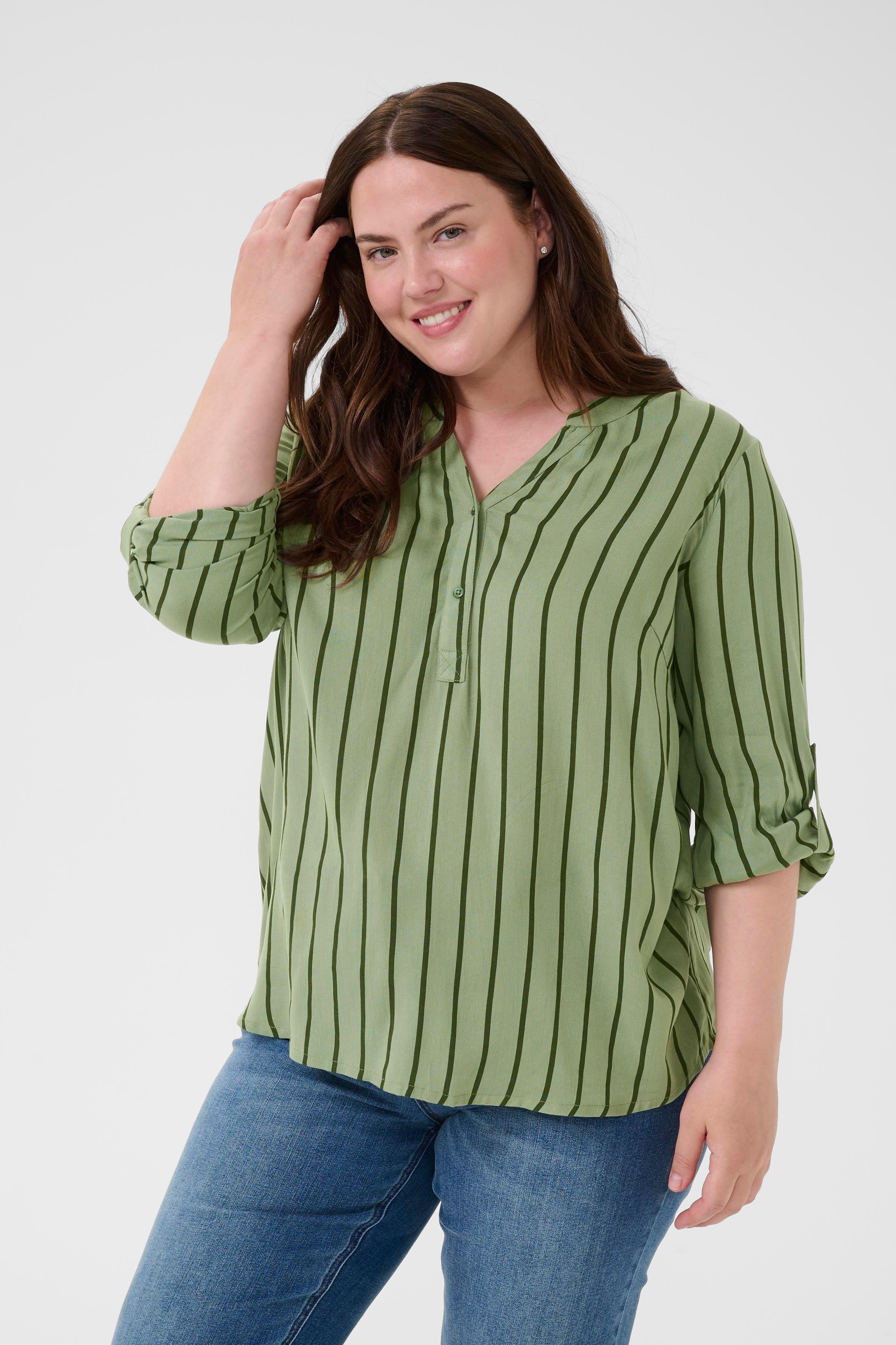 KCsida Bluse LOOKBOOK FRONT 10580350-109015