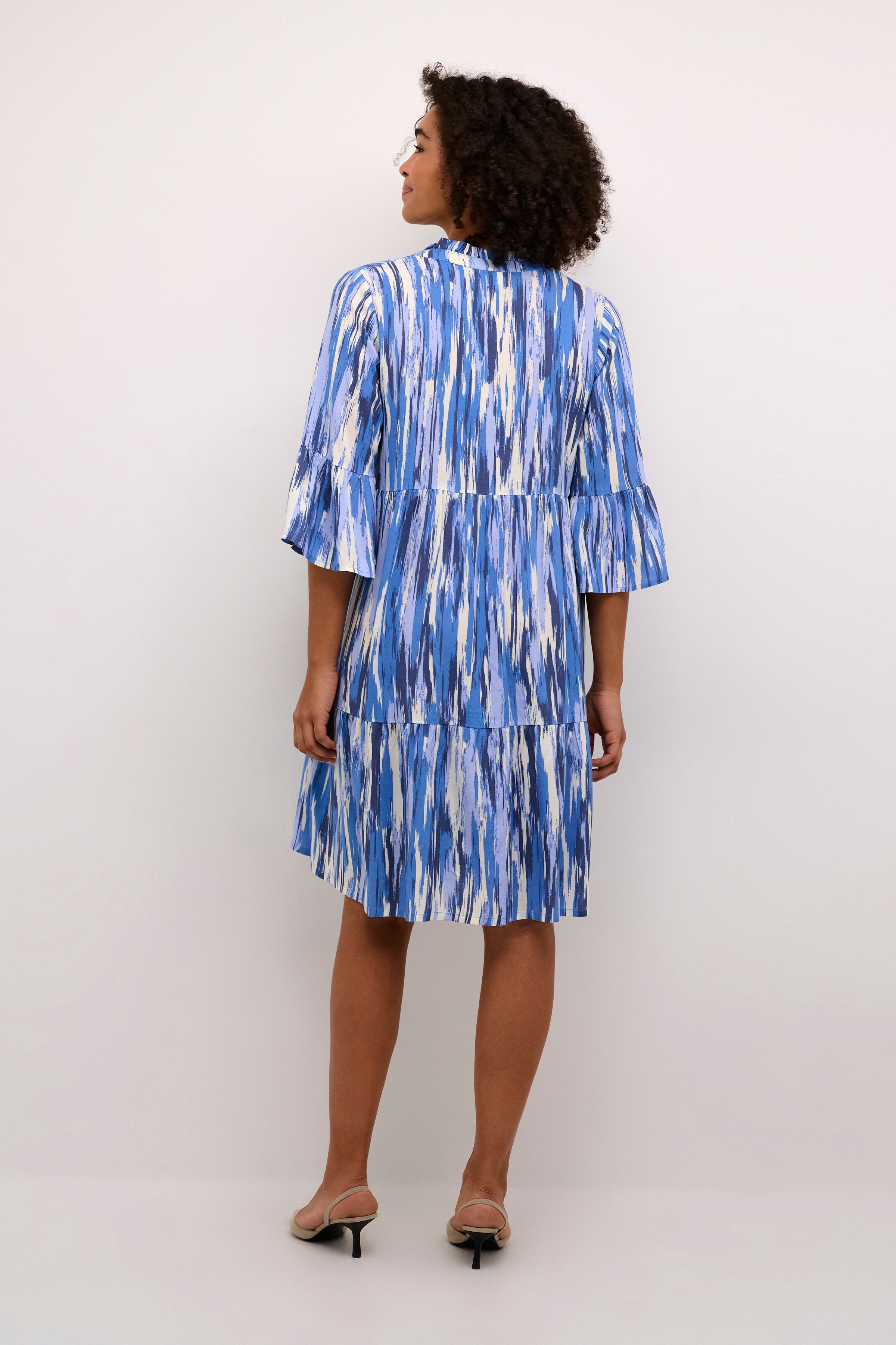 KAarina Kjole LOOKBOOK BACK 10552341-106863