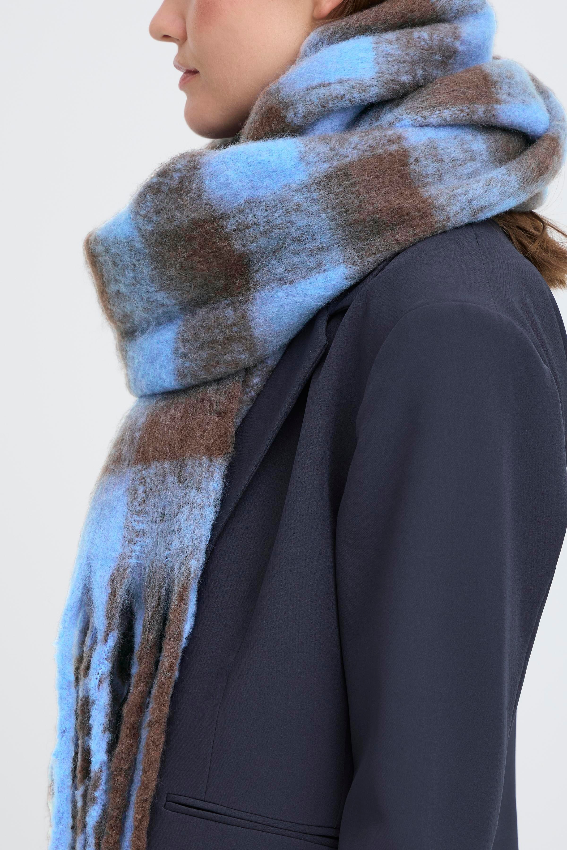 IAMANUELLA Skjerf LOOKBOOK FRONT 20124747-190915