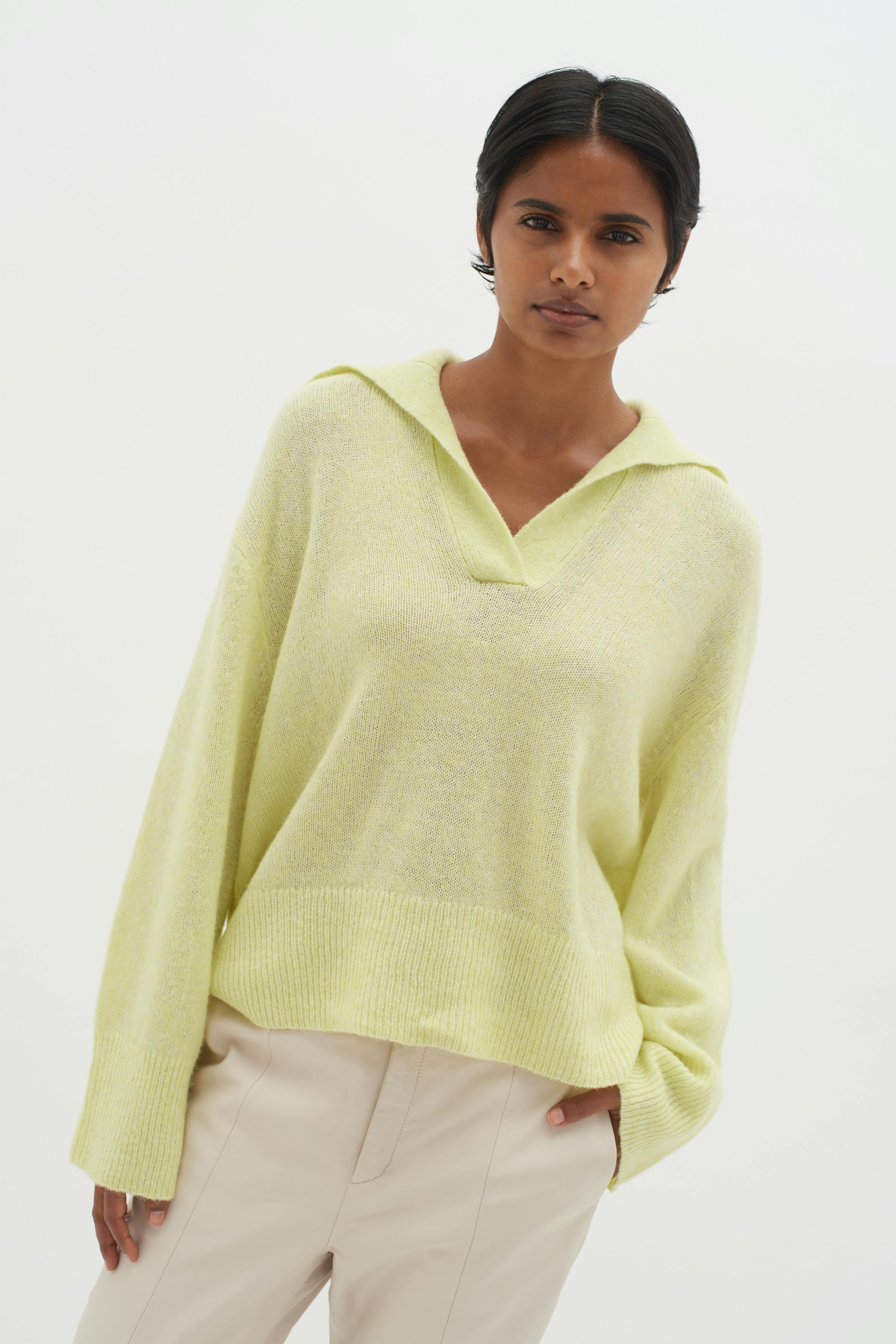 MonnaIW V-Pullover LOOKBOOK FRONT 30109156-130530