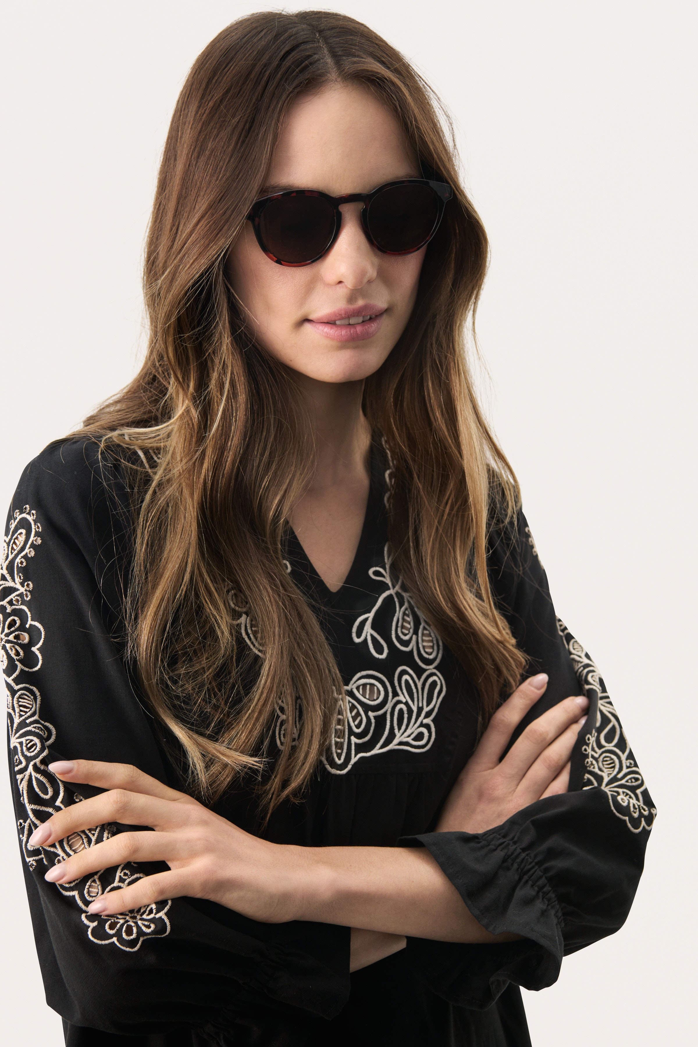 NinoPW Solbriller LOOKBOOK FRONT 30309326-303454
