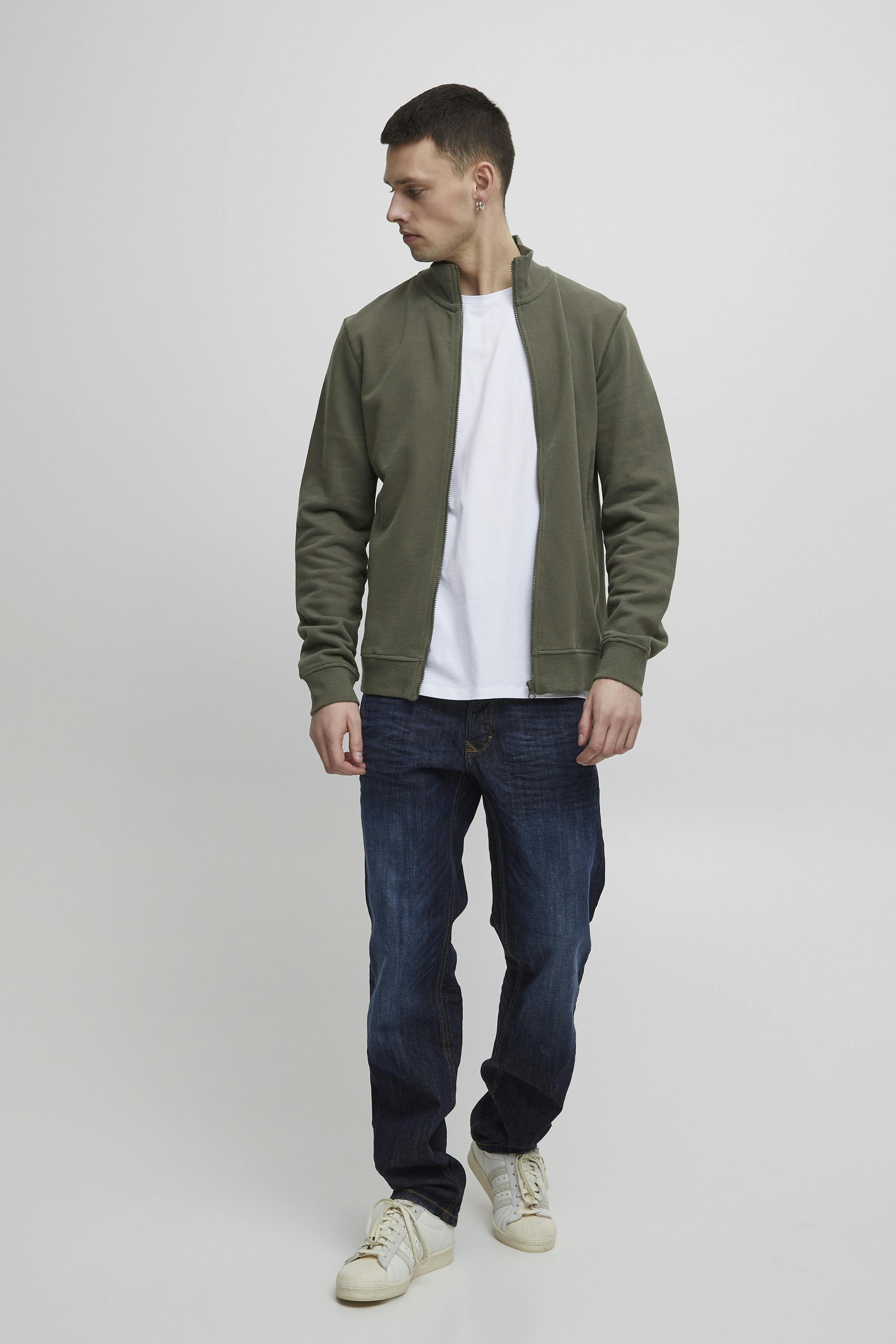 Sweat jacket LOOKBOOK FRONT 20712814-190413