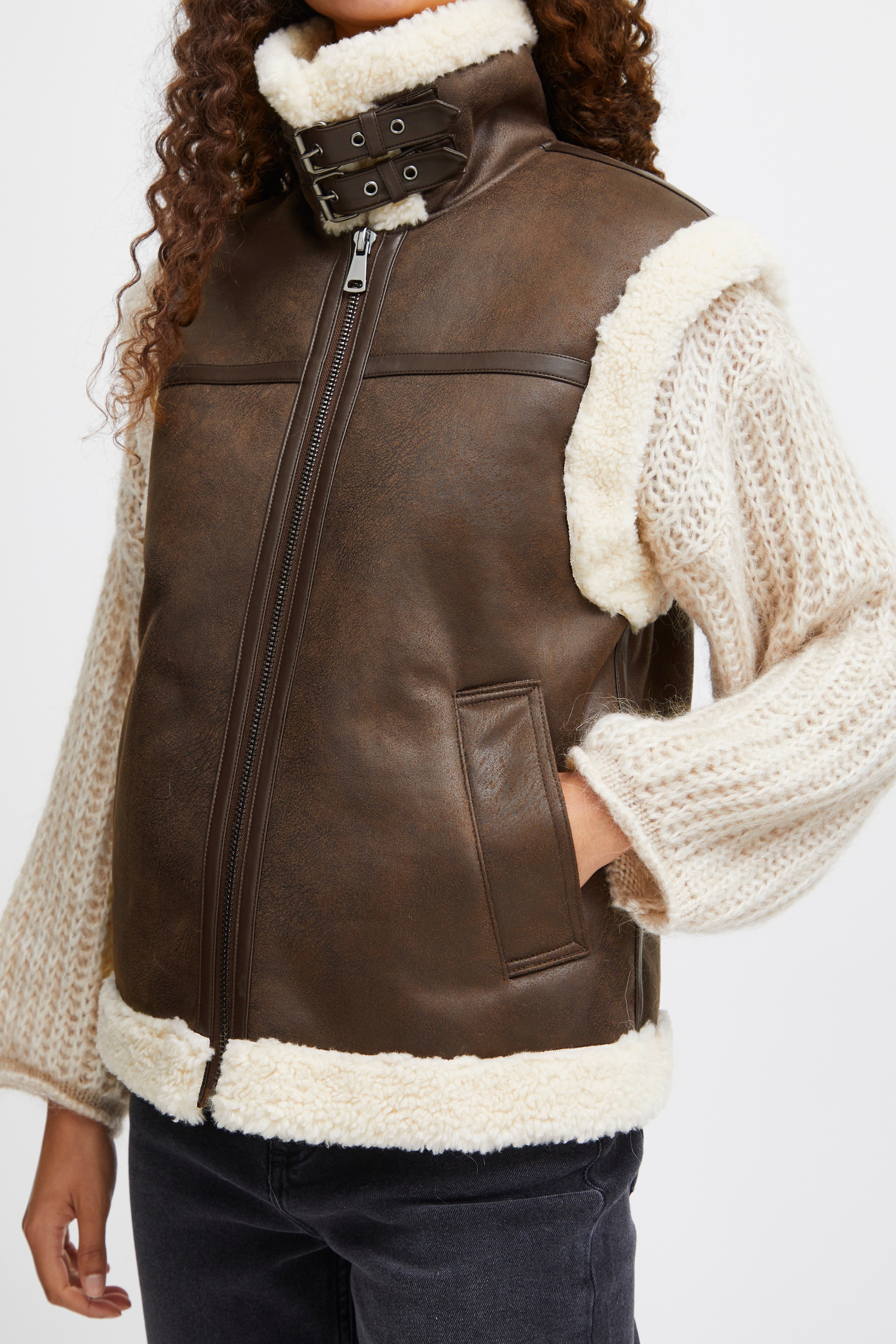 BYASANNE Waistcoat outerwear LOOKBOOK DETAIL 20815125-203292