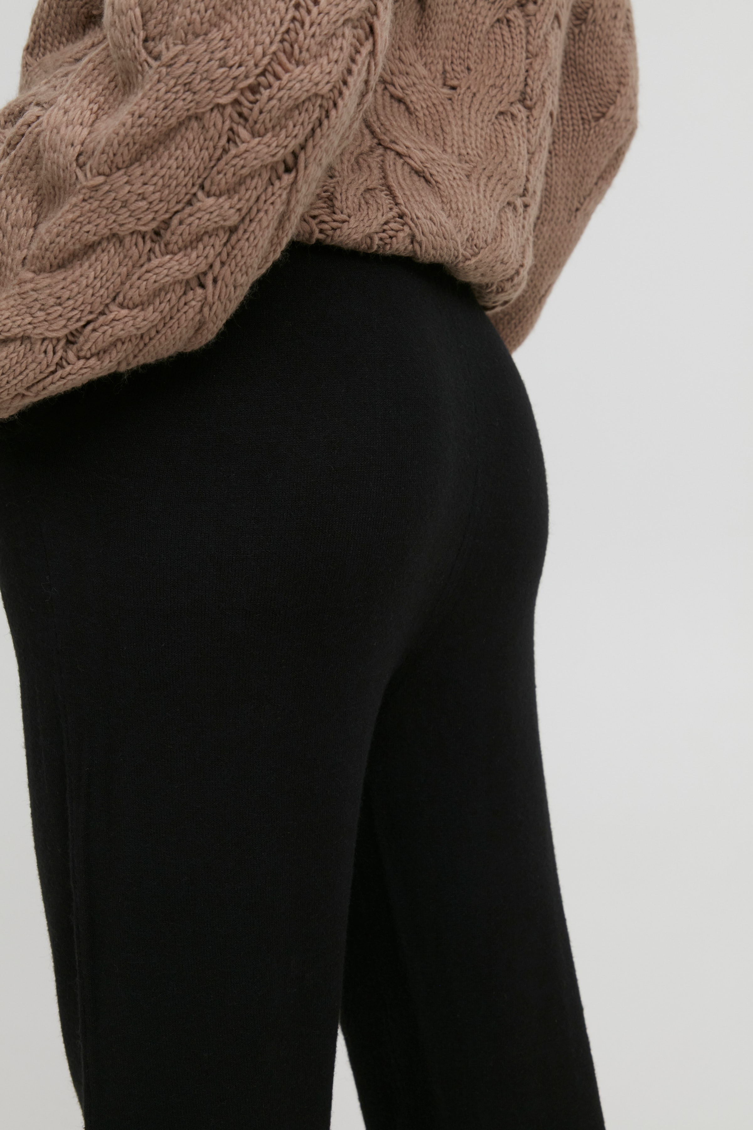 IHKAVA Bukser LOOKBOOK DETAIL 20115035-194008
