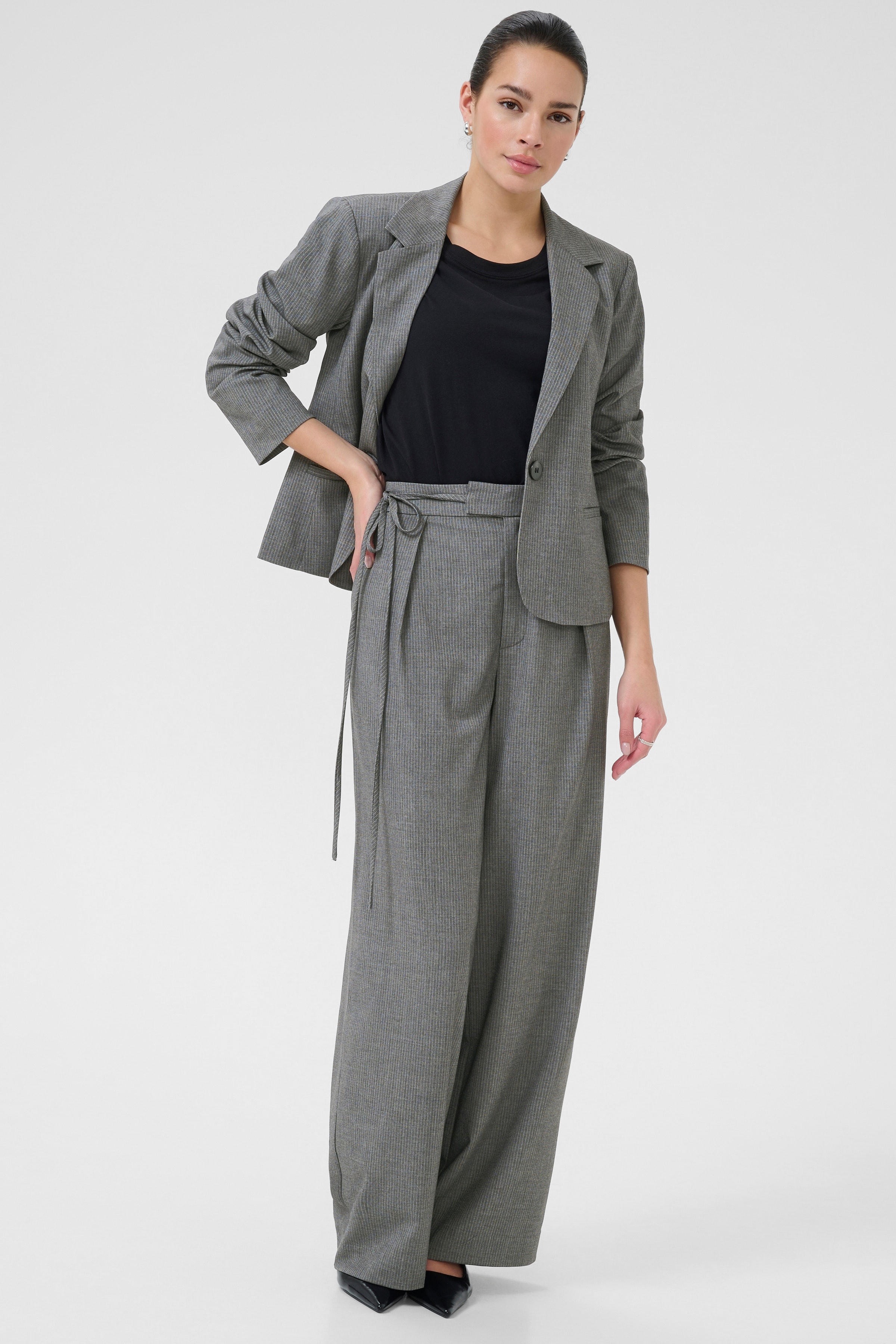 KAellie Bukser LOOKBOOK BACK 10510548-108214