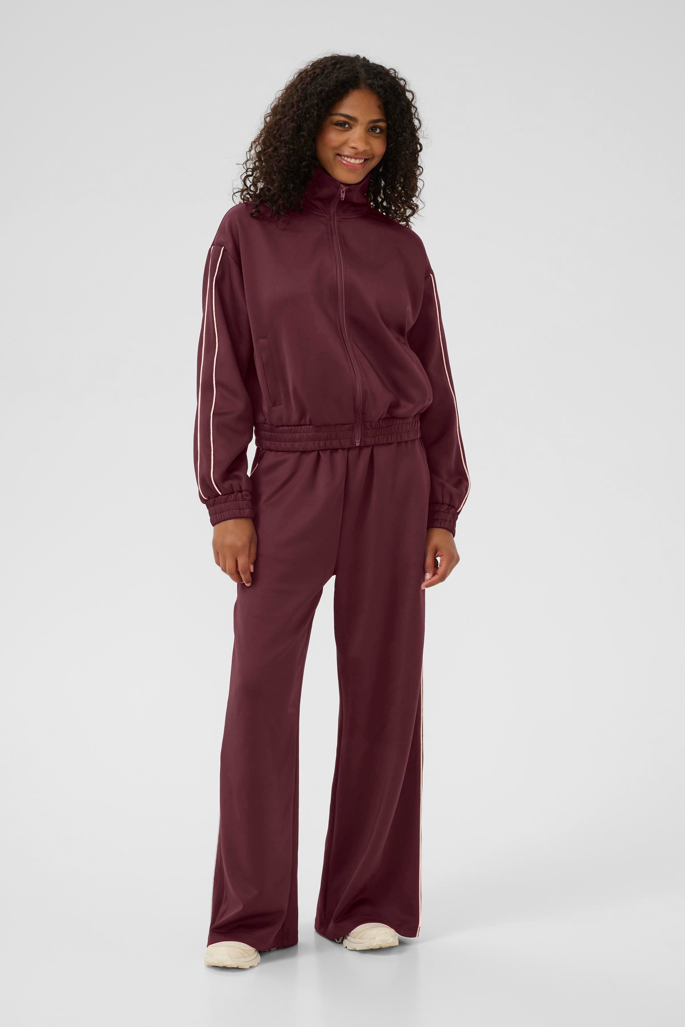KAcory Hose LOOKBOOK FRONT 10510591-108450