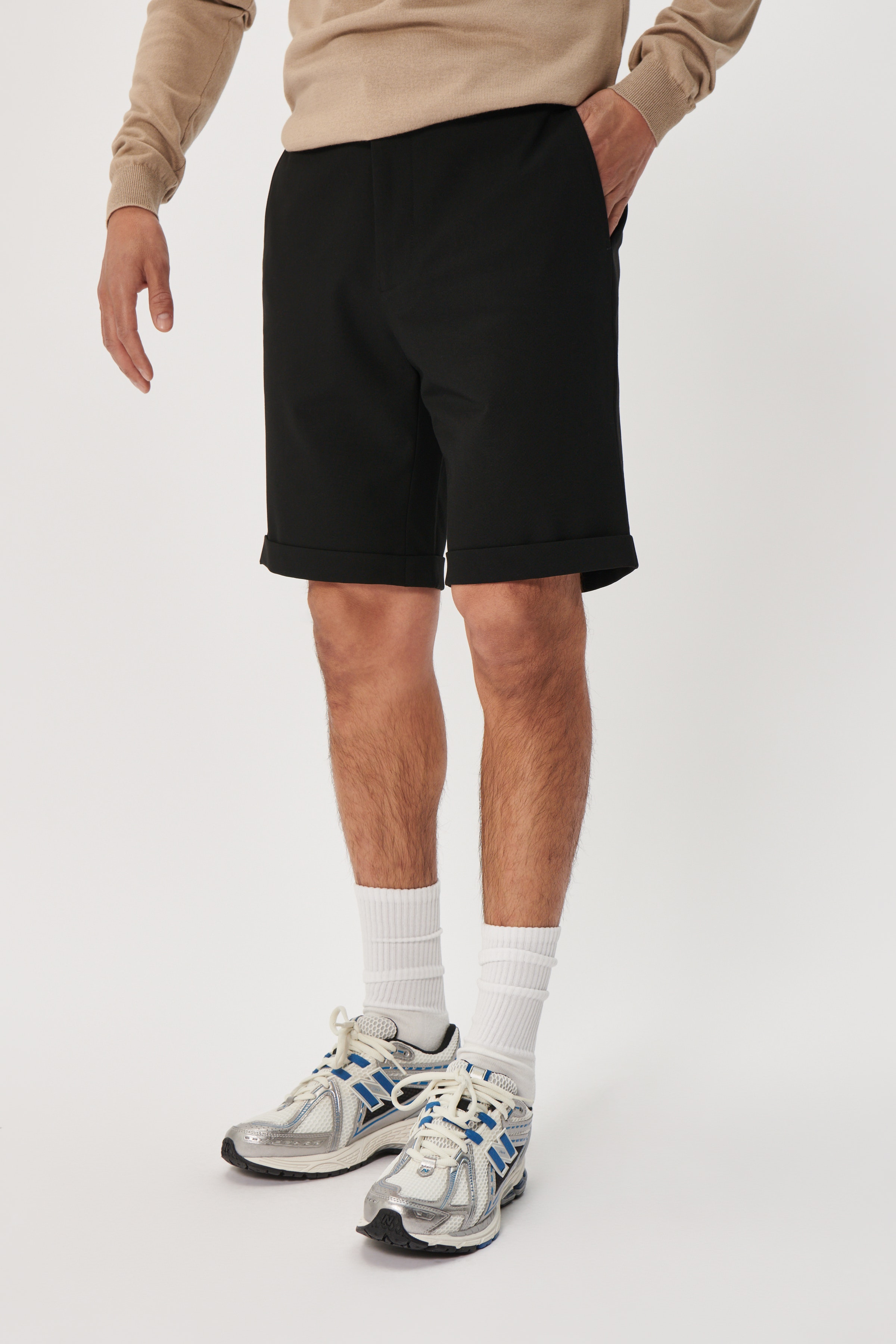 MALiam Shorts LOOKBOOK FRONT 30207772-300275