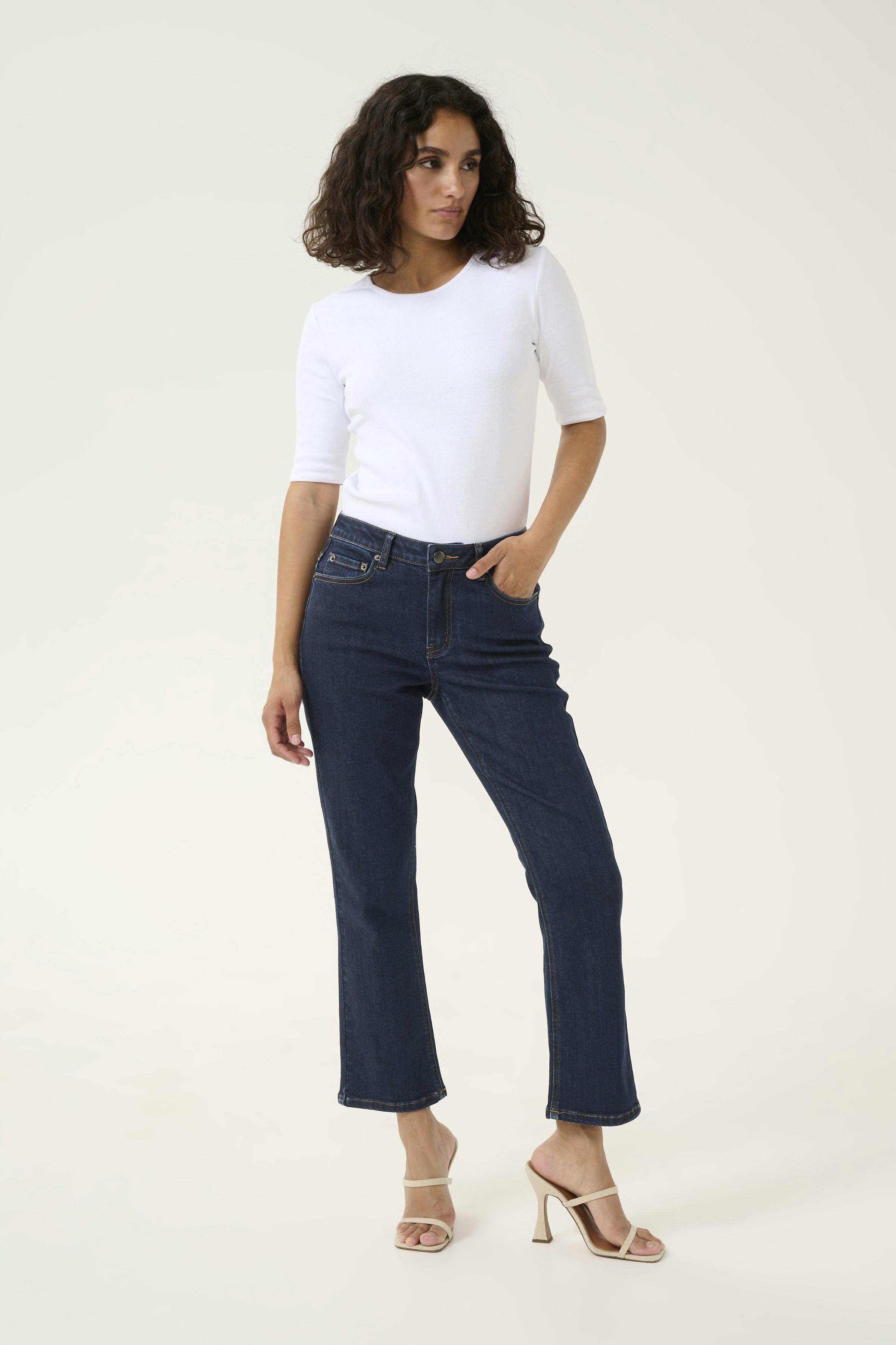 KAsinem Cropped Jeans LOOKBOOK FRONT 10506133-106360