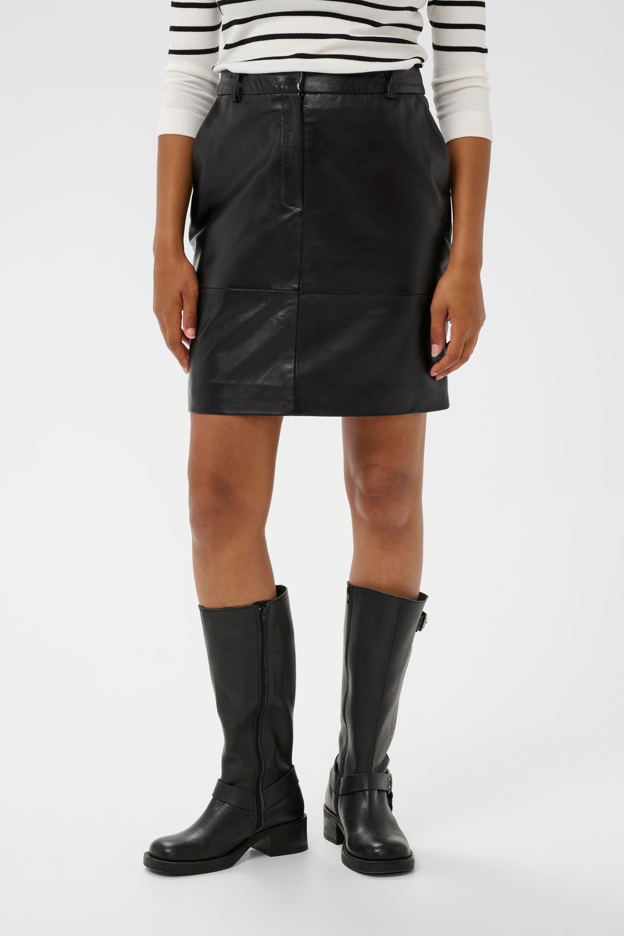 KAcarrie Skirt LOOKBOOK FRONT 10511200-100121