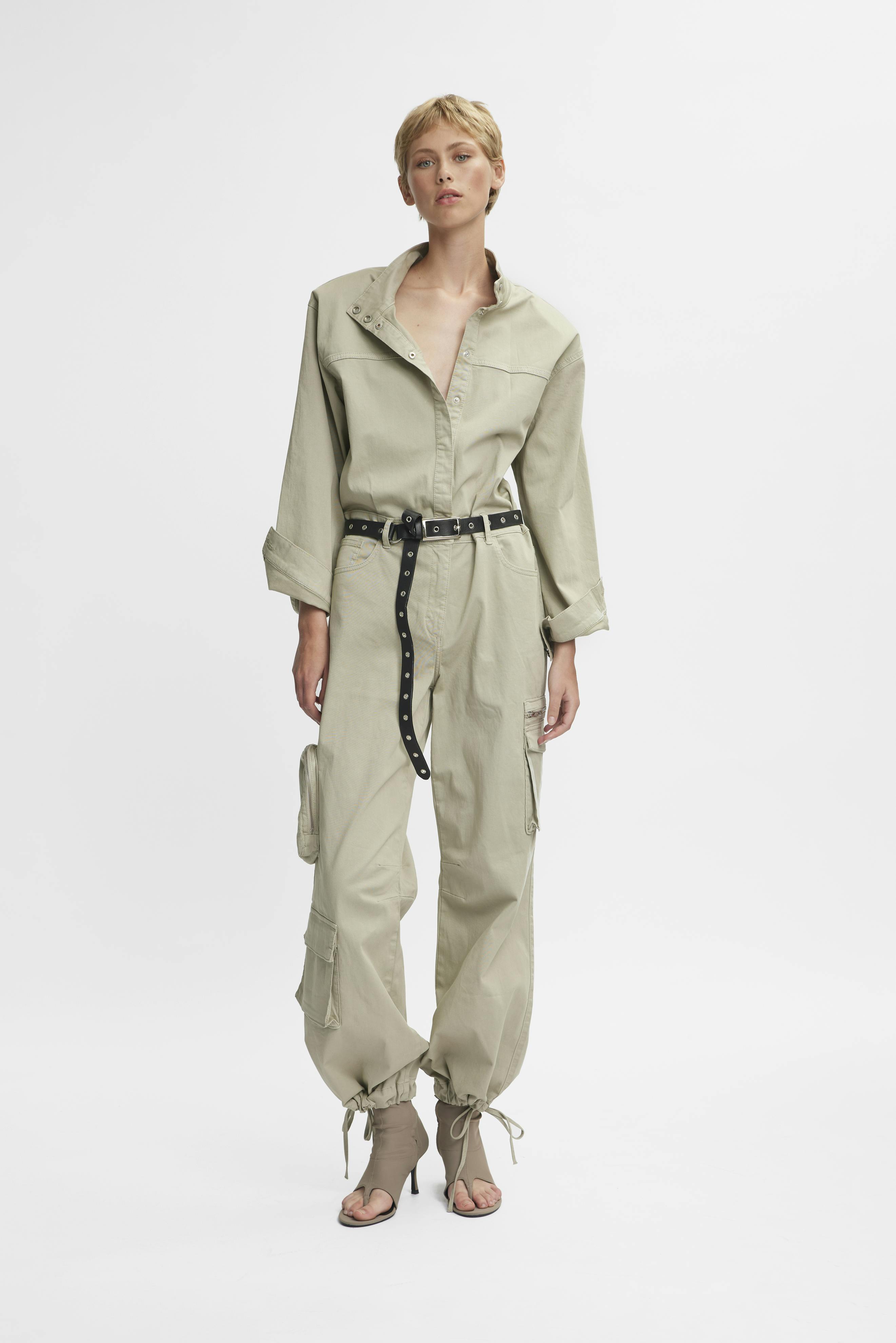 MirjaGZ Overall LOOKBOOK FRONT 10909018-146408