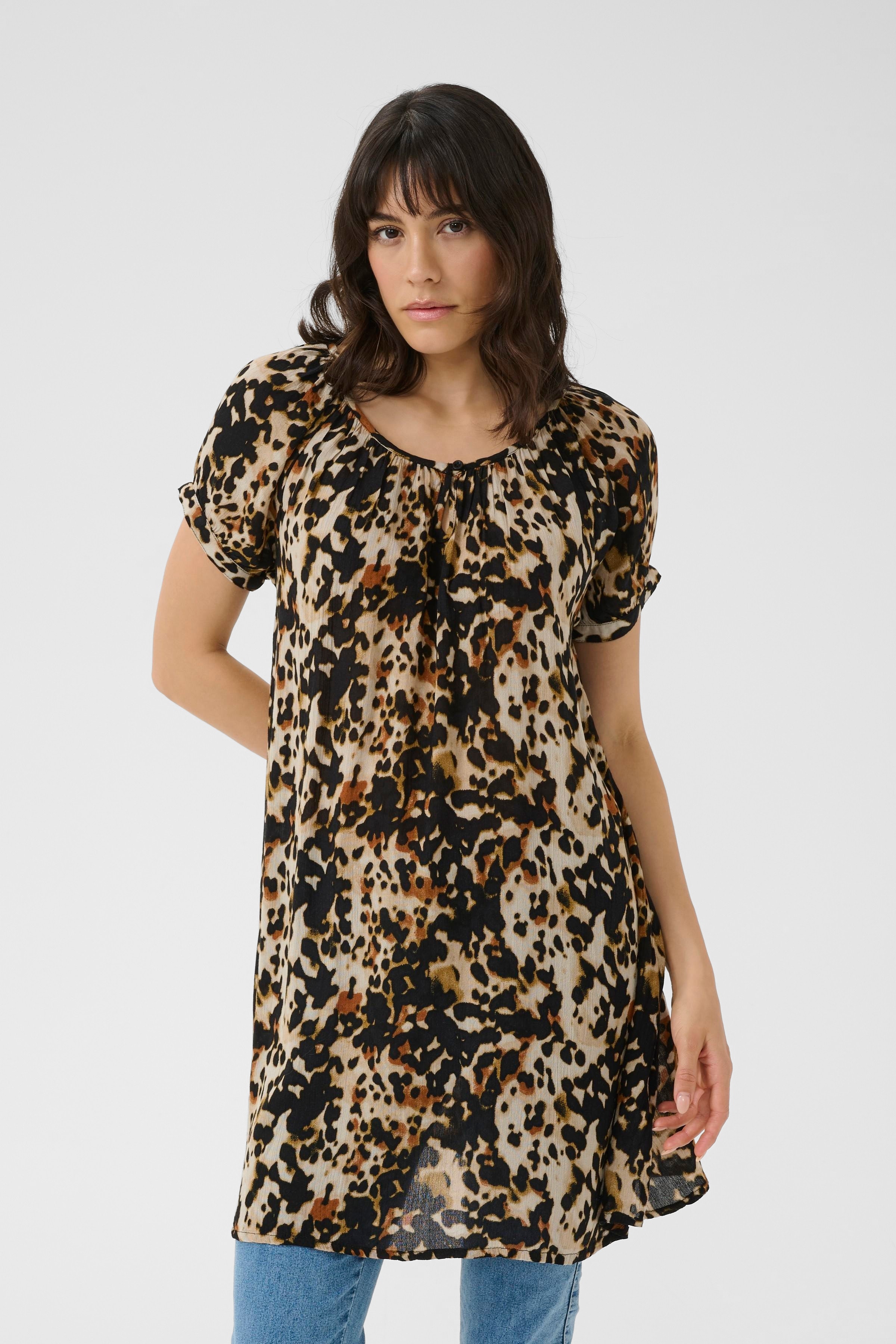 KAamber Tunika LOOKBOOK FRONT 10508253-107550