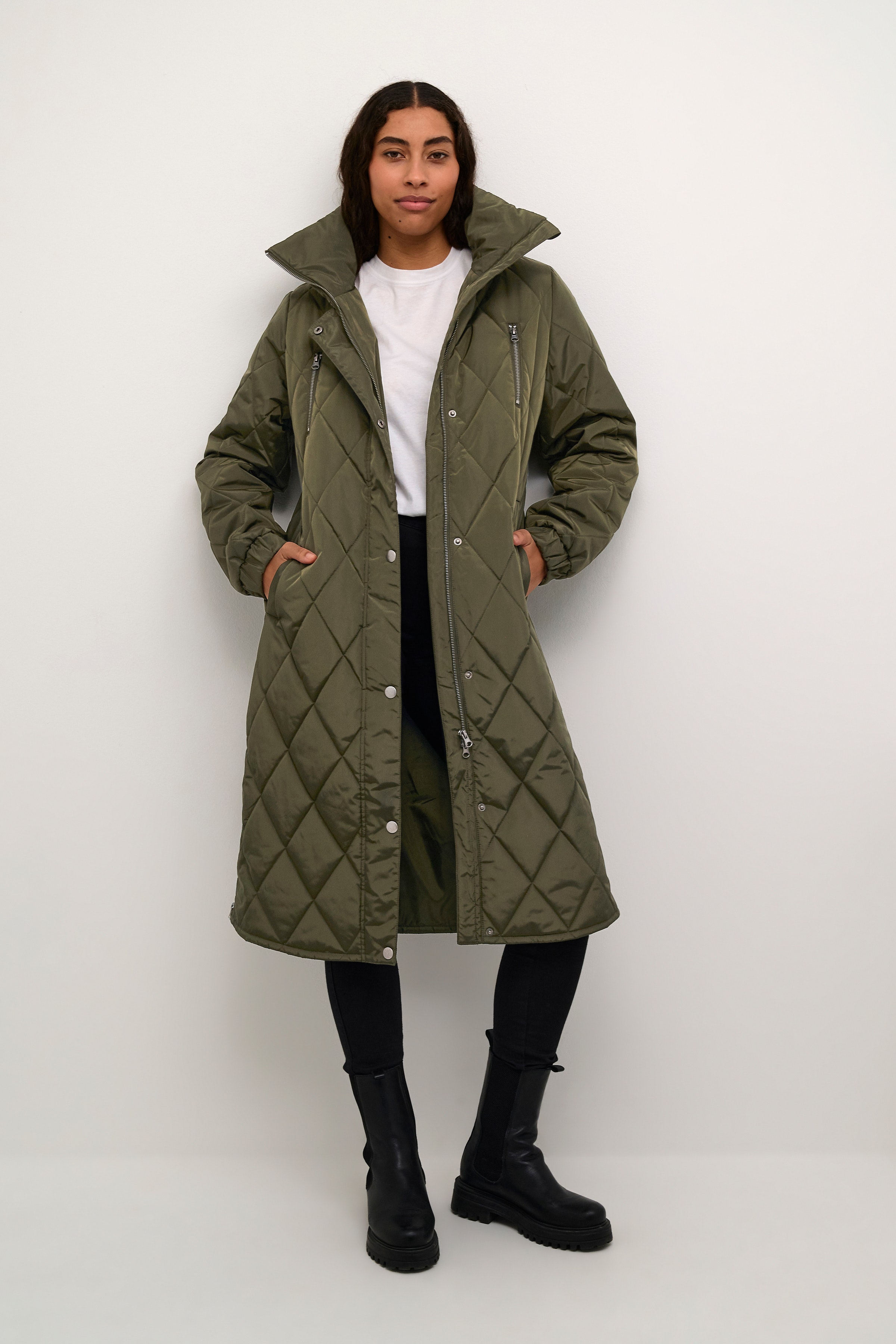 KAlindsay Outerwear LOOKBOOK FRONT 10507667-190414