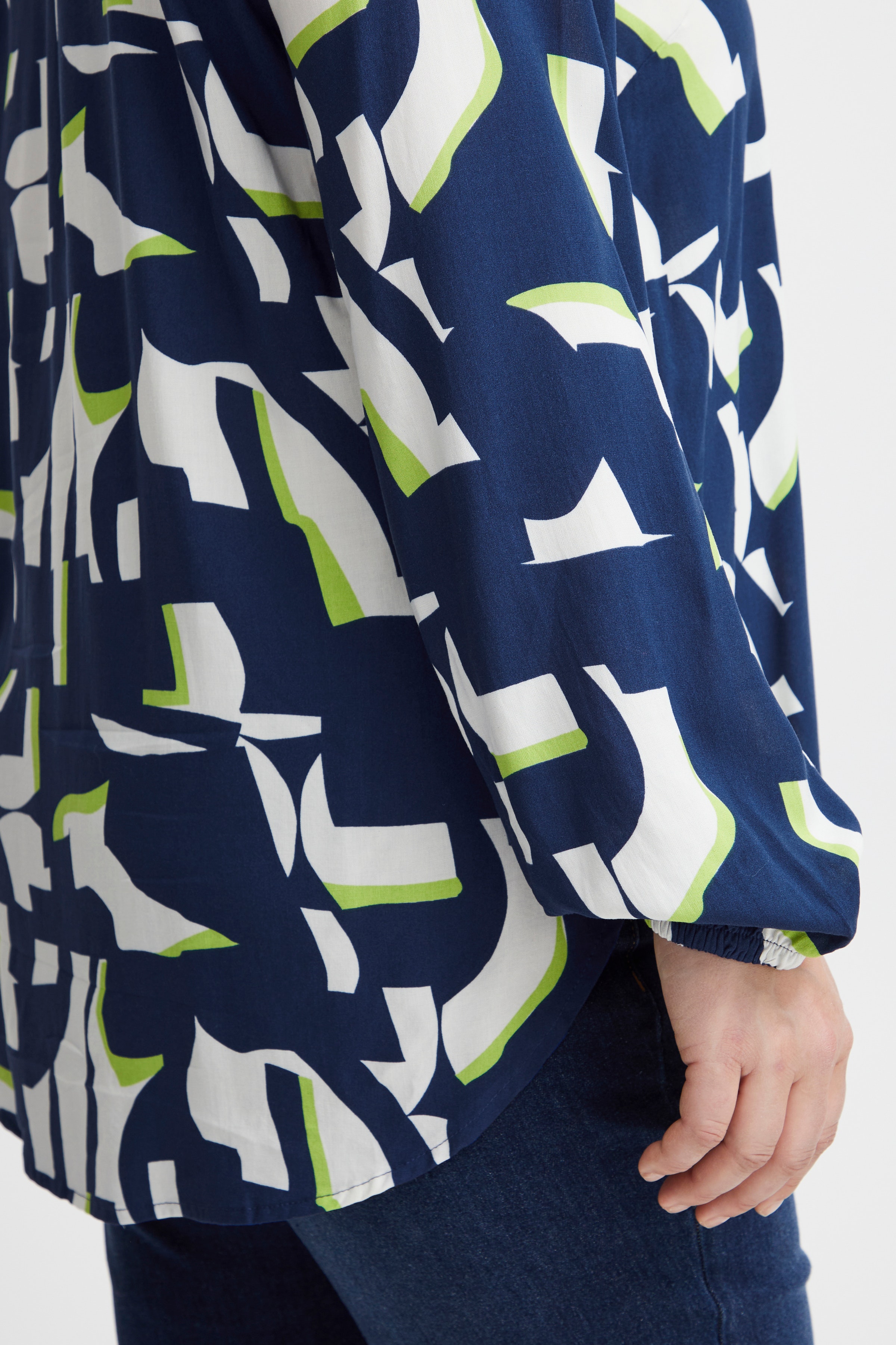 Kortermet bluse LOOKBOOK DETAIL 20612537-202637