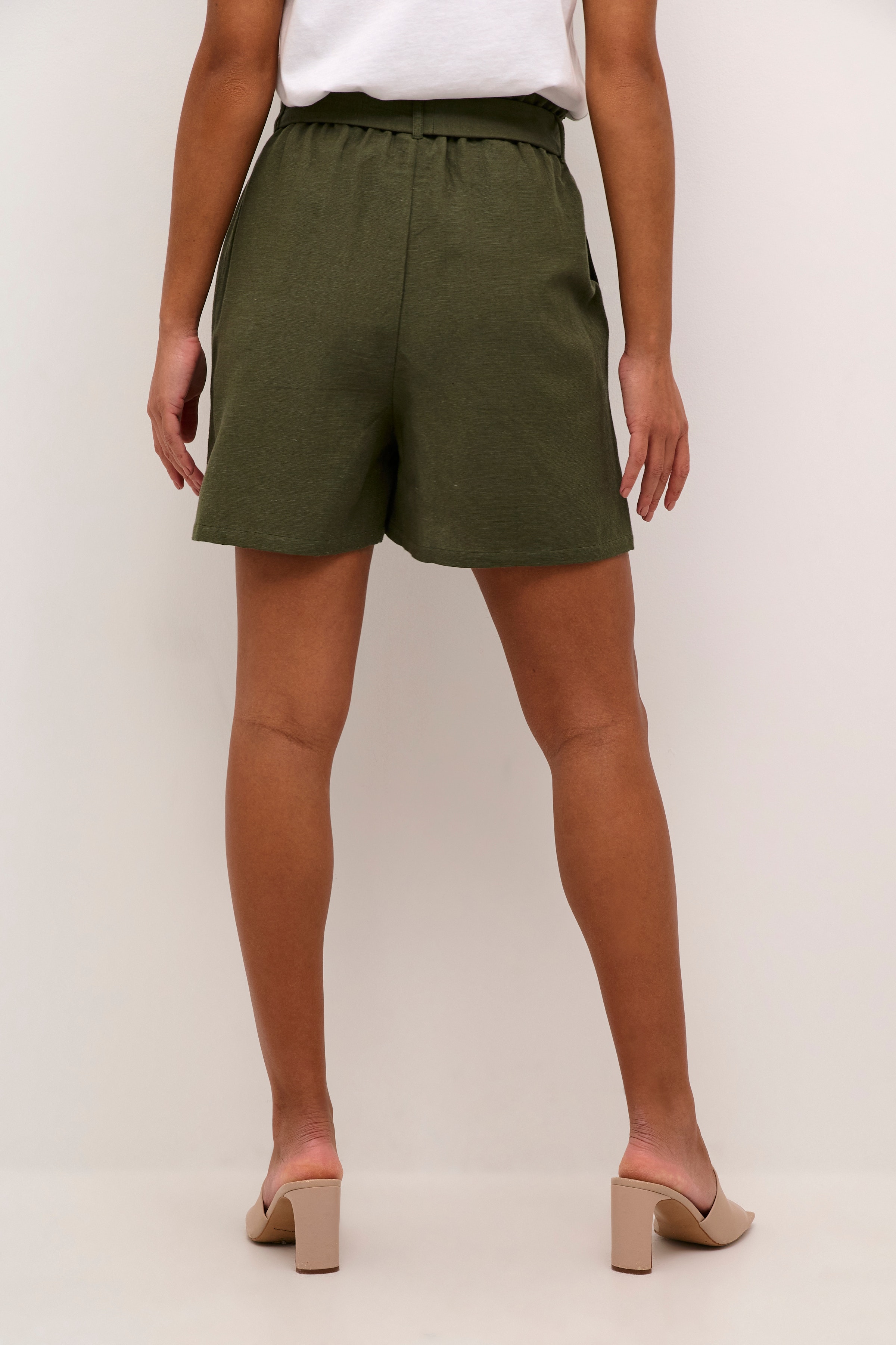 KAkaroline Shorts LOOKBOOK BACK 10509493-190511