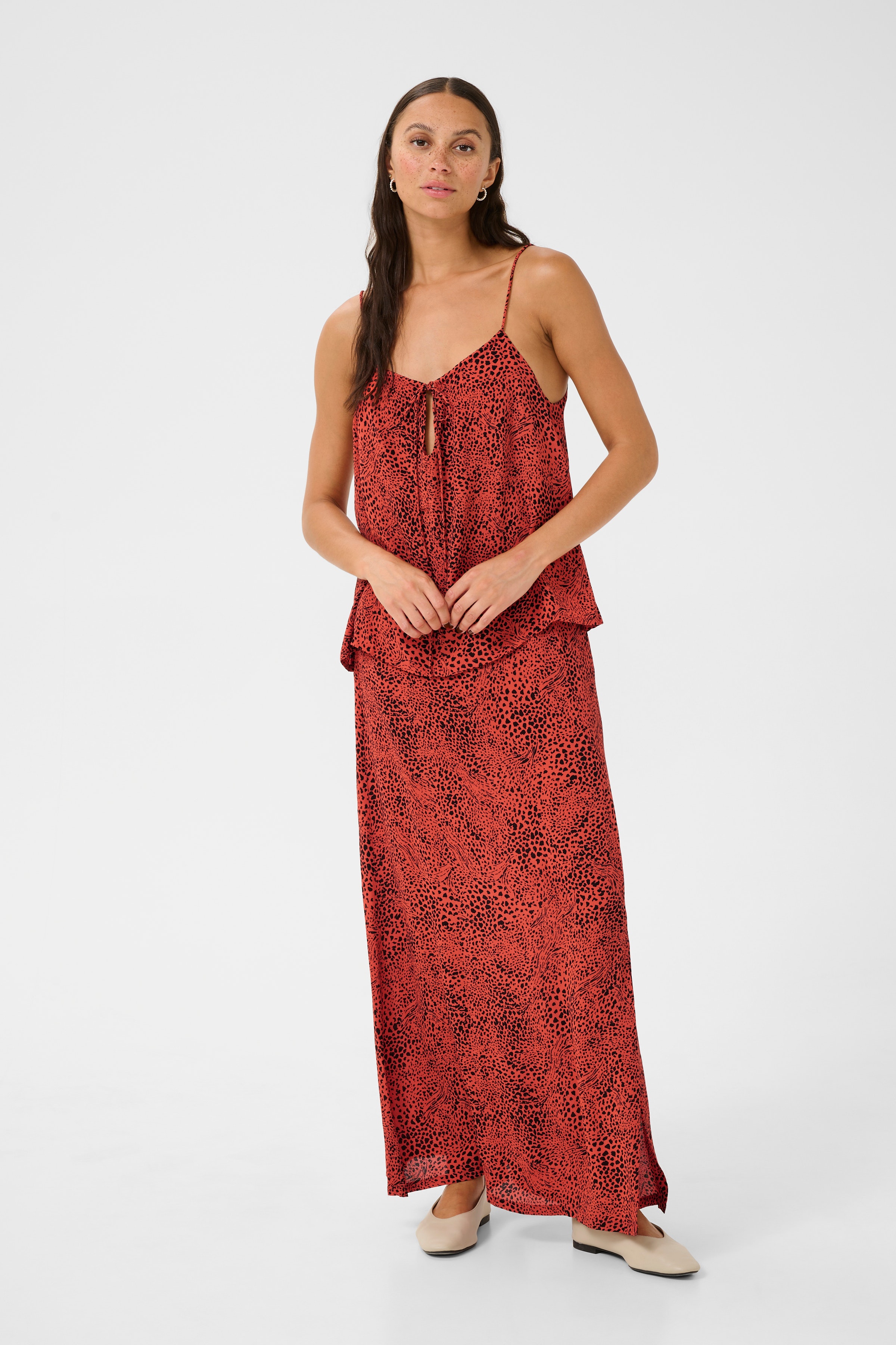 KAliana Skjørt LOOKBOOK FRONT 10509927-107428