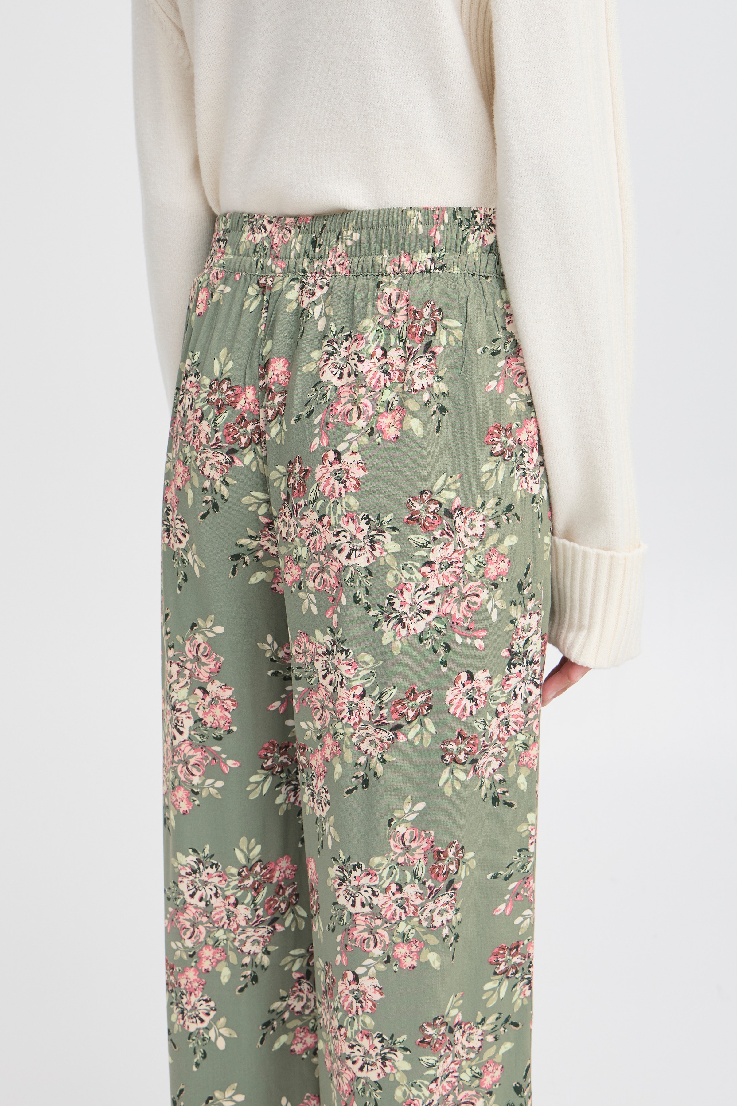 BYMMJOELLA Bukser LOOKBOOK DETAIL 20816521-204598