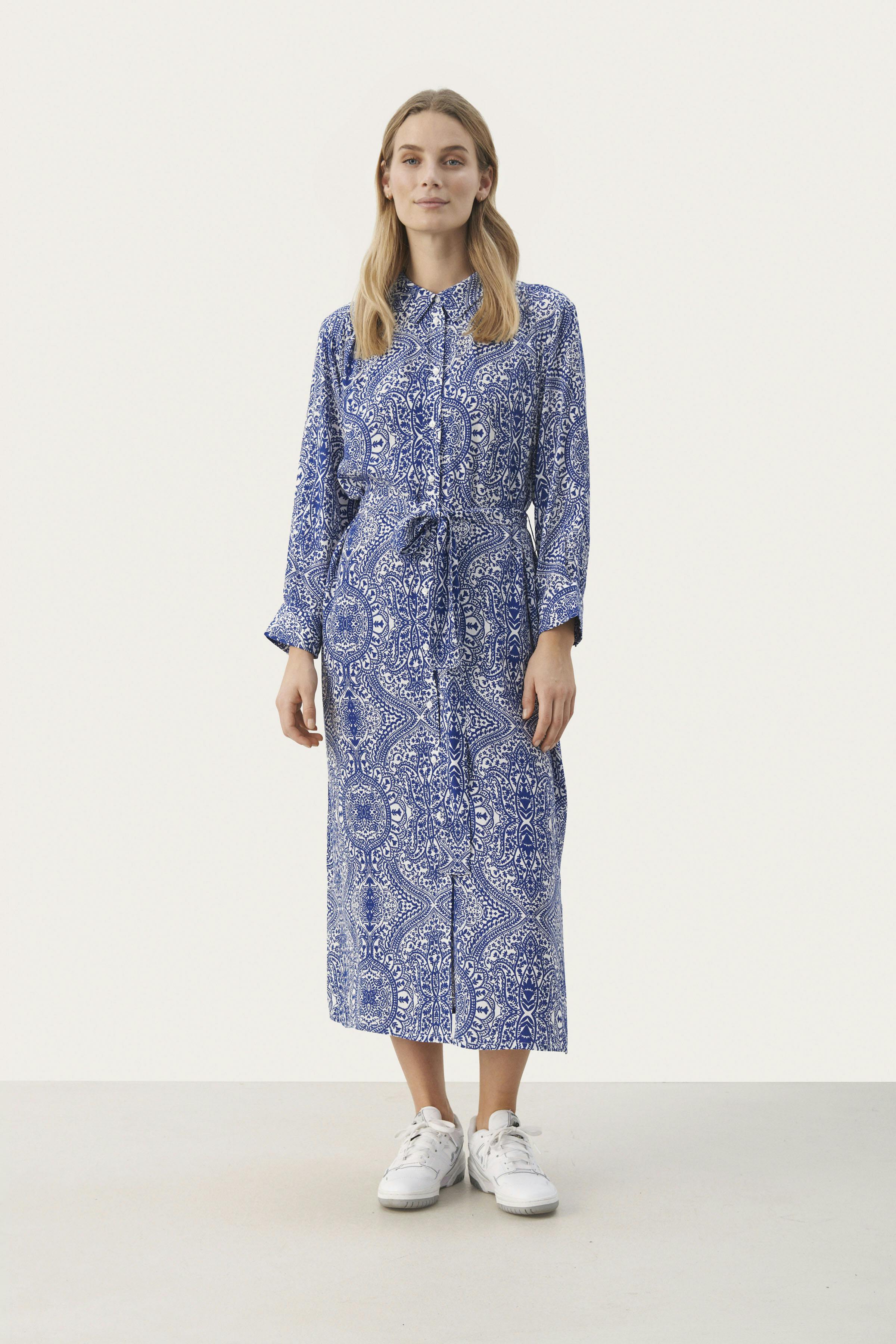 BintiPW Long shirt dress LOOKBOOK FRONT 30308832-302745