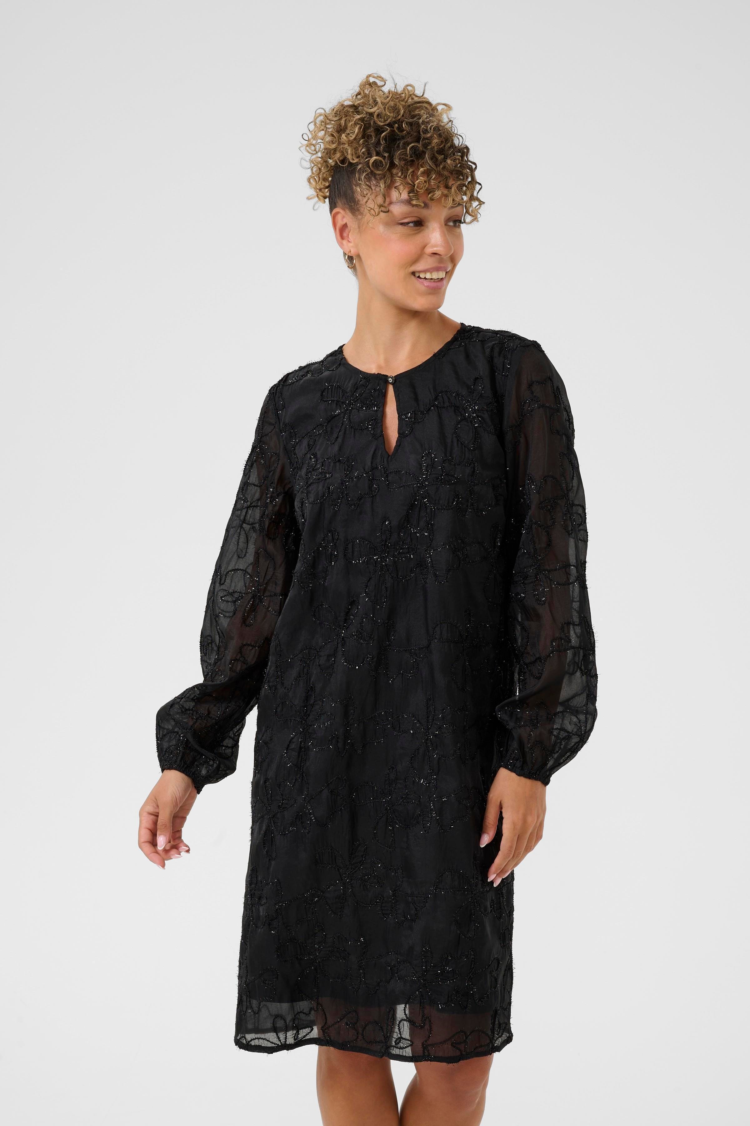 CRInga Klänning LOOKBOOK FRONT 10614375-100120
