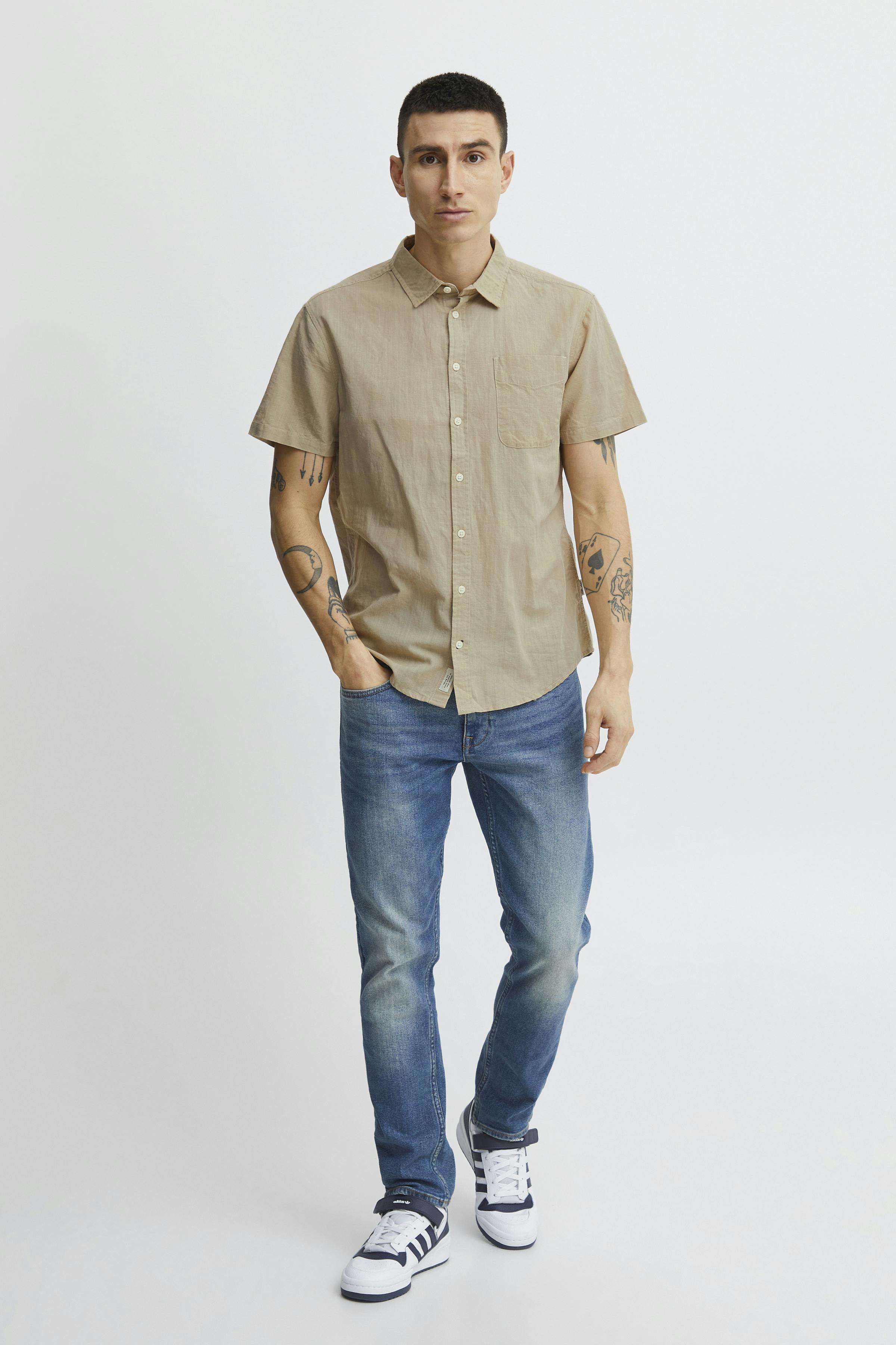 Short sleeved shirt LOOKBOOK FRONT 20715458-161104