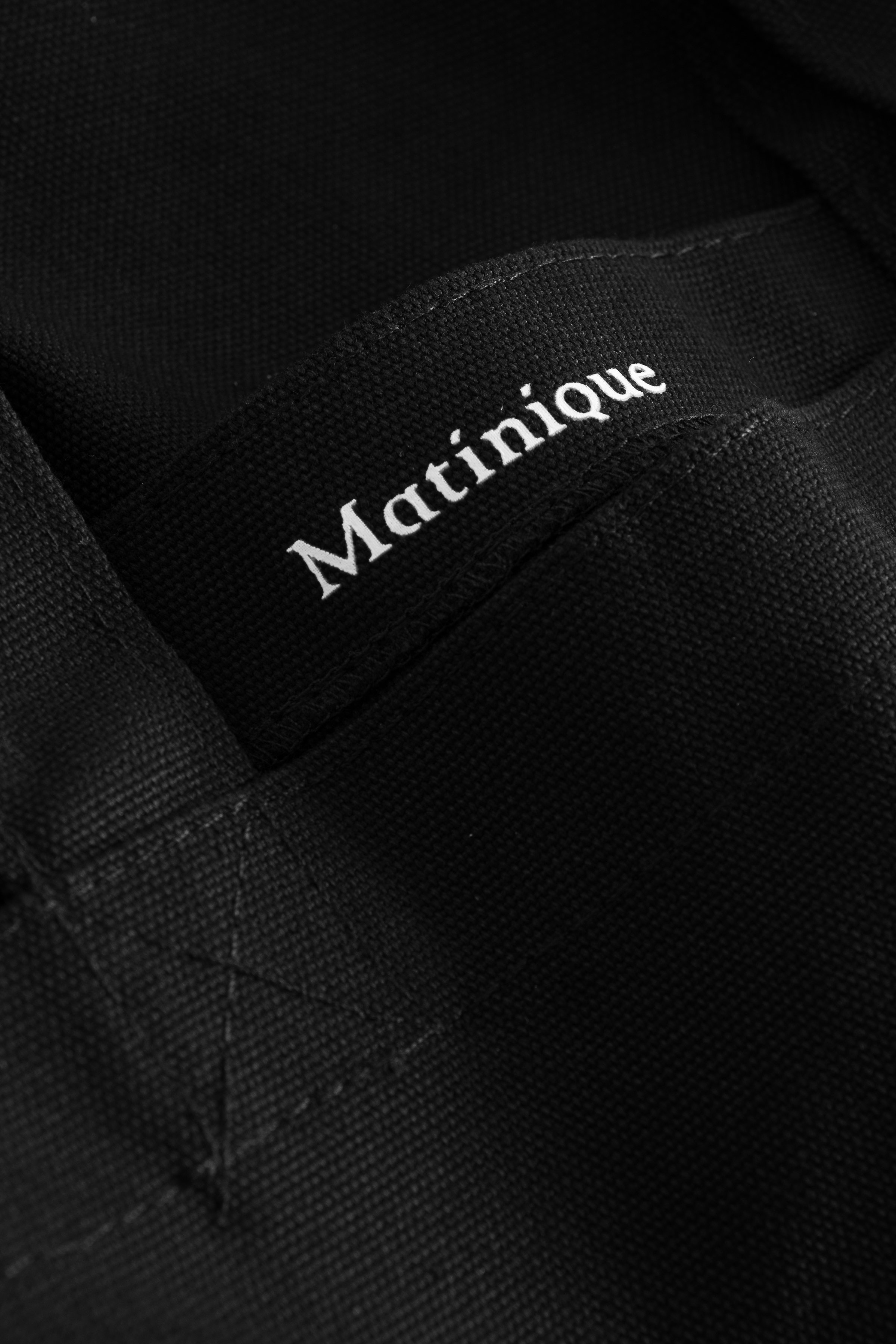 M Tote Bag LOOKBOOK FRONT 93000500-20050