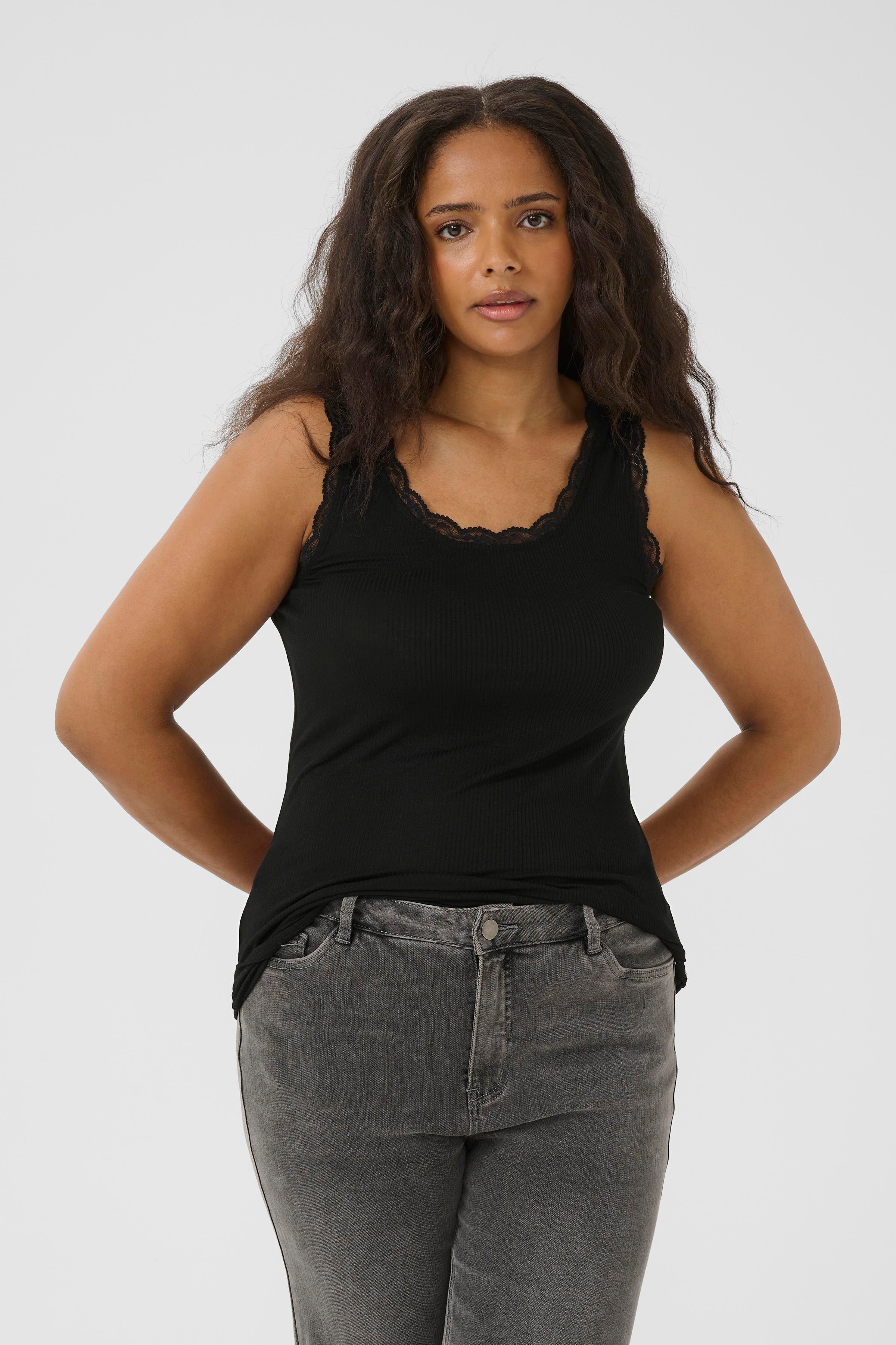 KComia Top LOOKBOOK FRONT 10583468-100121