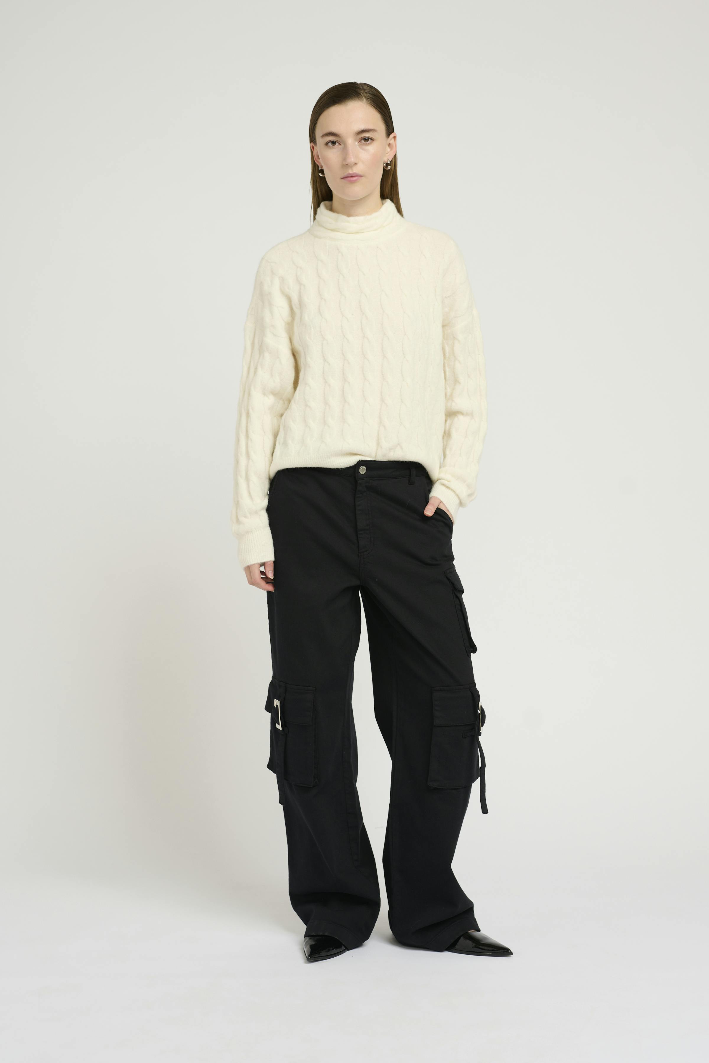 MirzaGZ Cargo trousers LOOKBOOK FRONT 10908720-100017