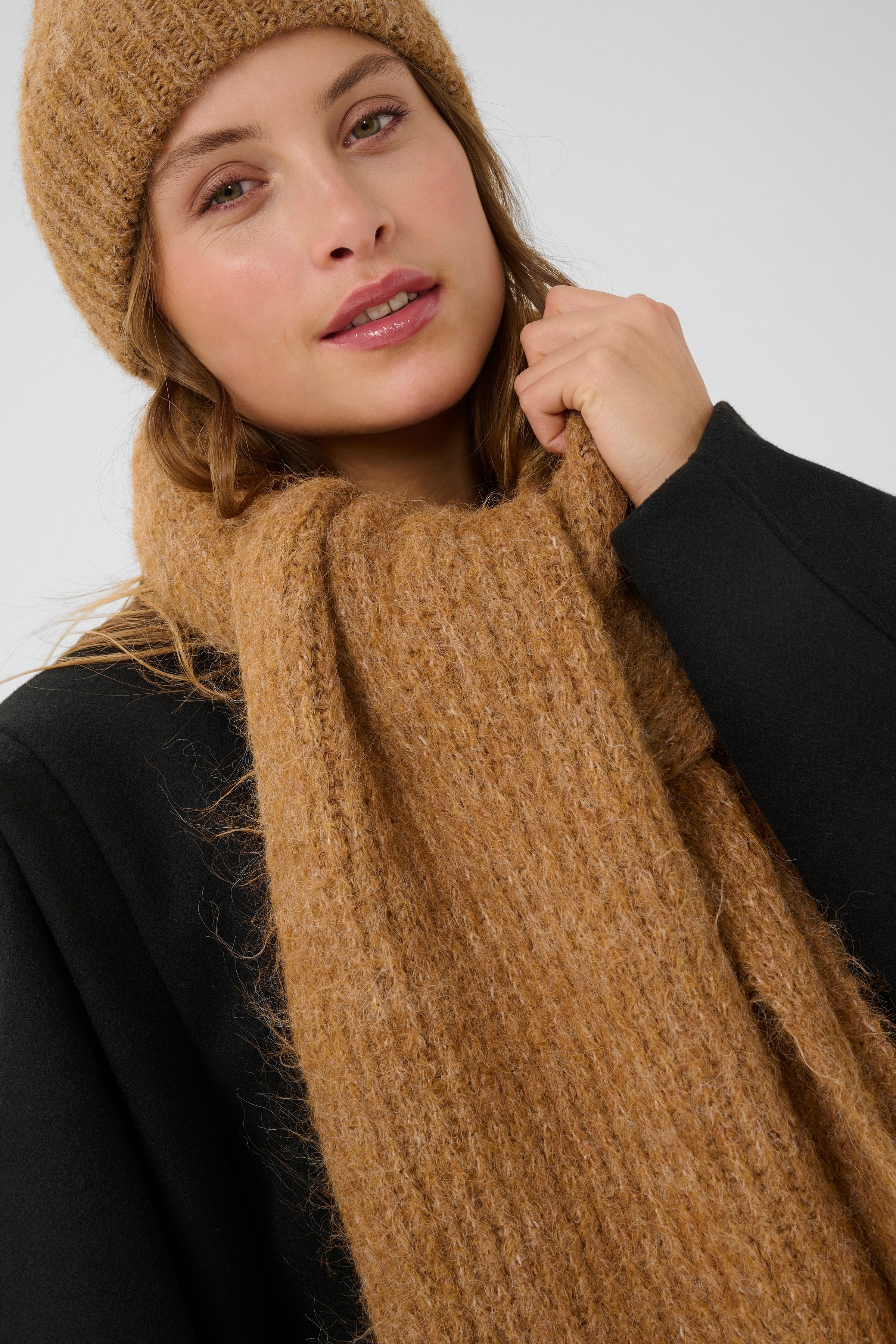 KAhenry Sjaal LOOKBOOK DETAIL 10510406-1810291