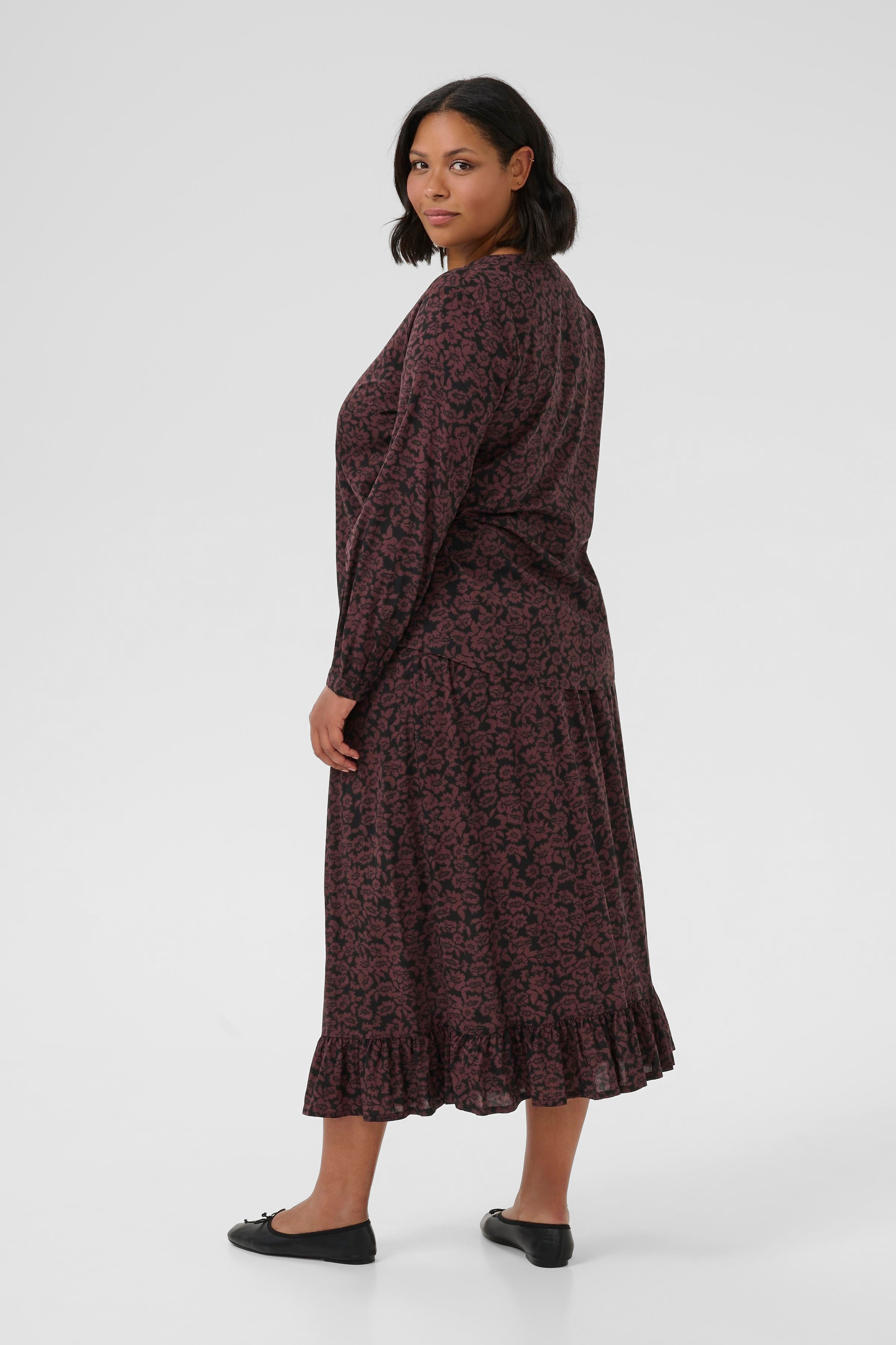 KCbella Blouse LOOKBOOK BACK 10582486-107734