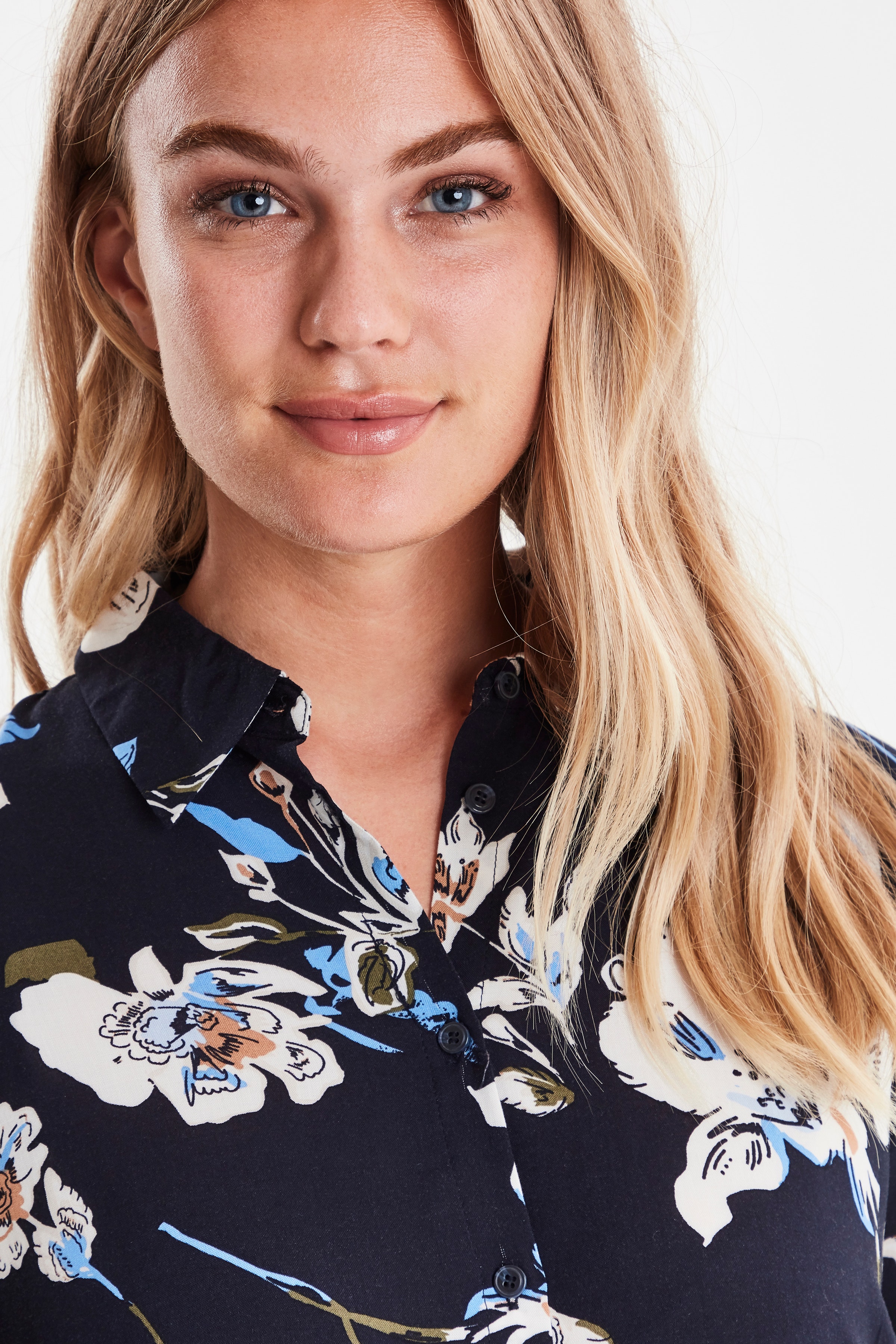 BYIlena skjortekjole LOOKBOOK DETAIL 20807479-80033