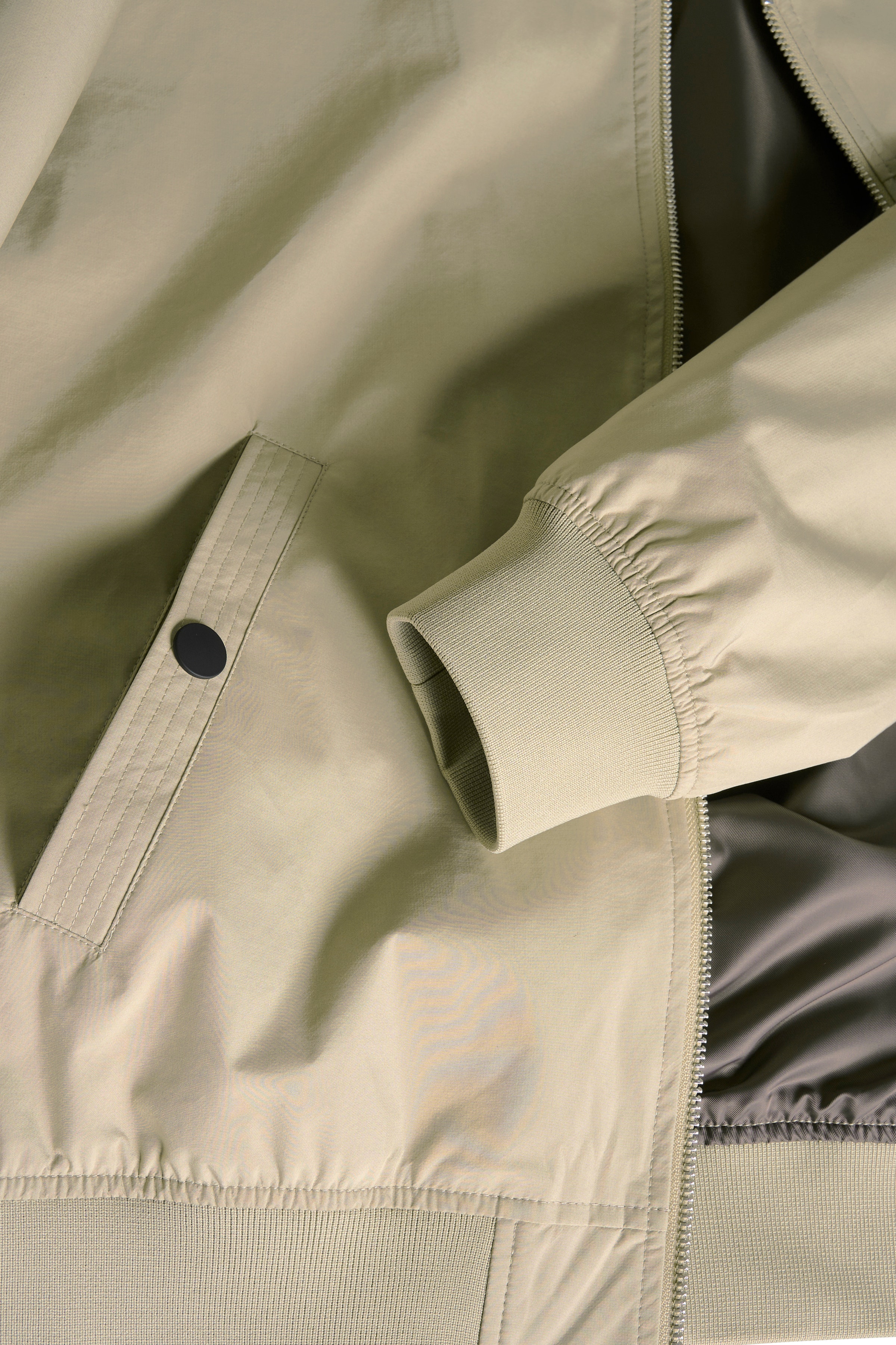 MAclay Bomber Jacket PACK DETAIL 30205869-161105