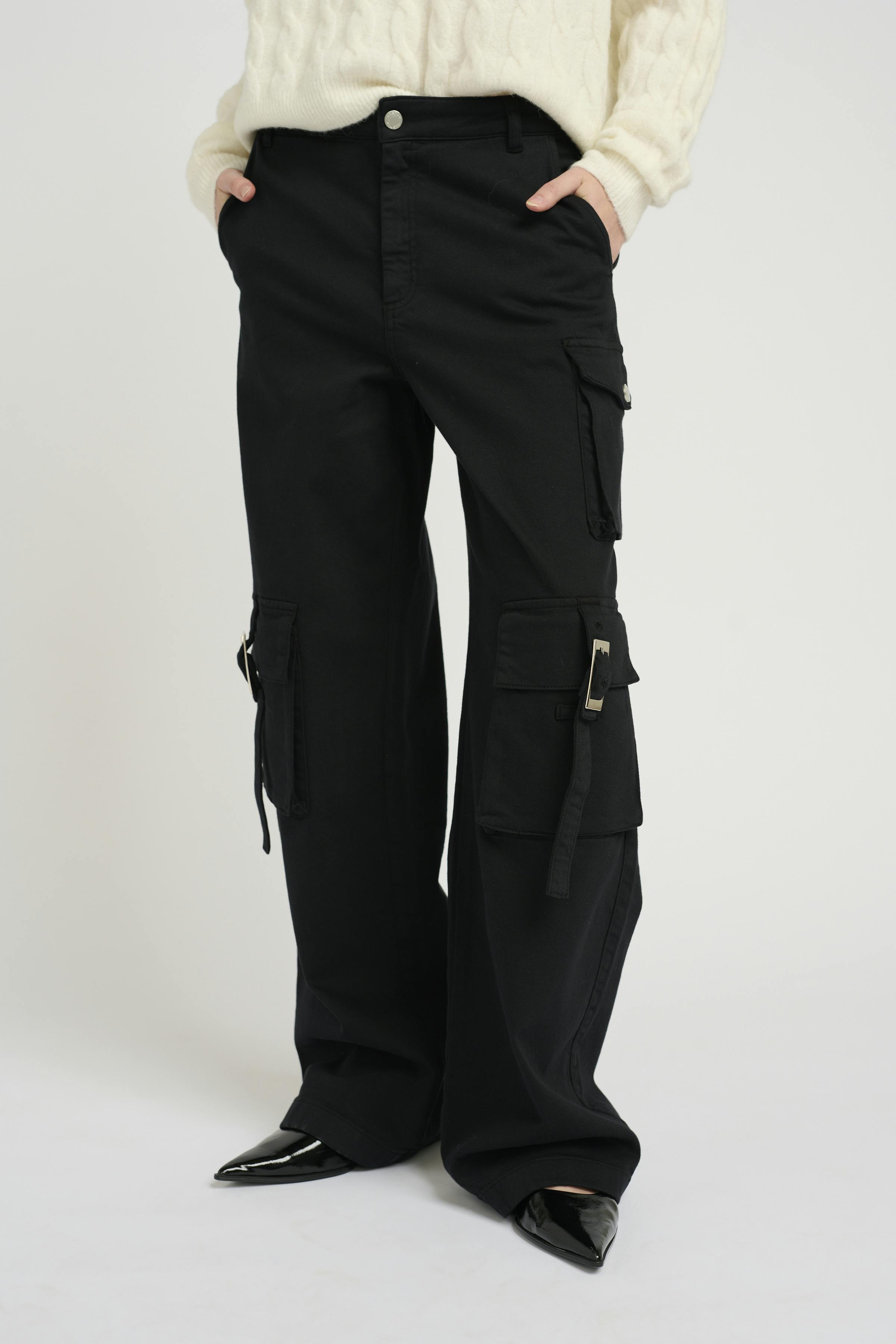 MirzaGZ Trousers LOOKBOOK FRONT 10908720-100017