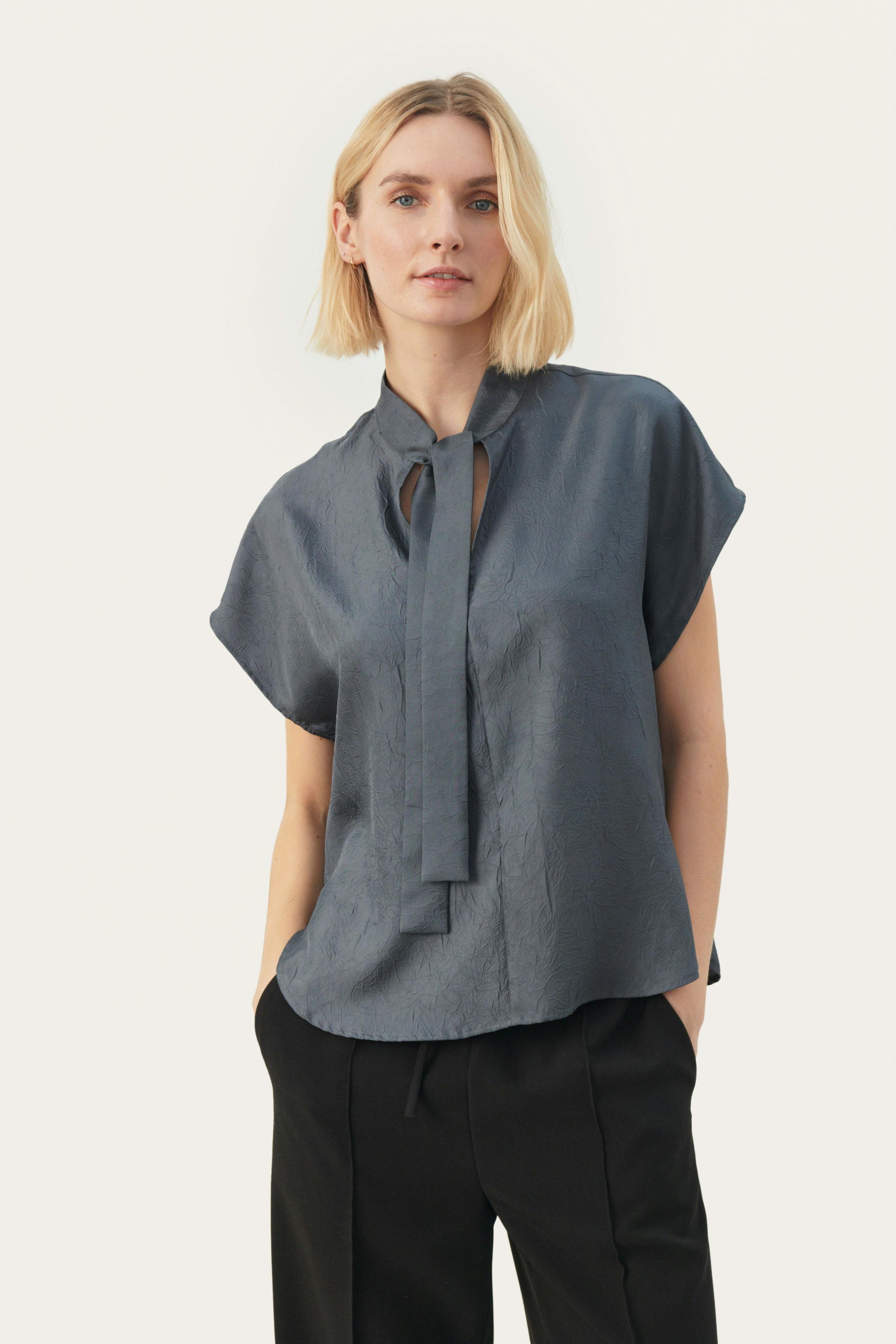 EstefaniaPW Short-sleeved blouse with a bow LOOKBOOK FRONT 30308490-194215