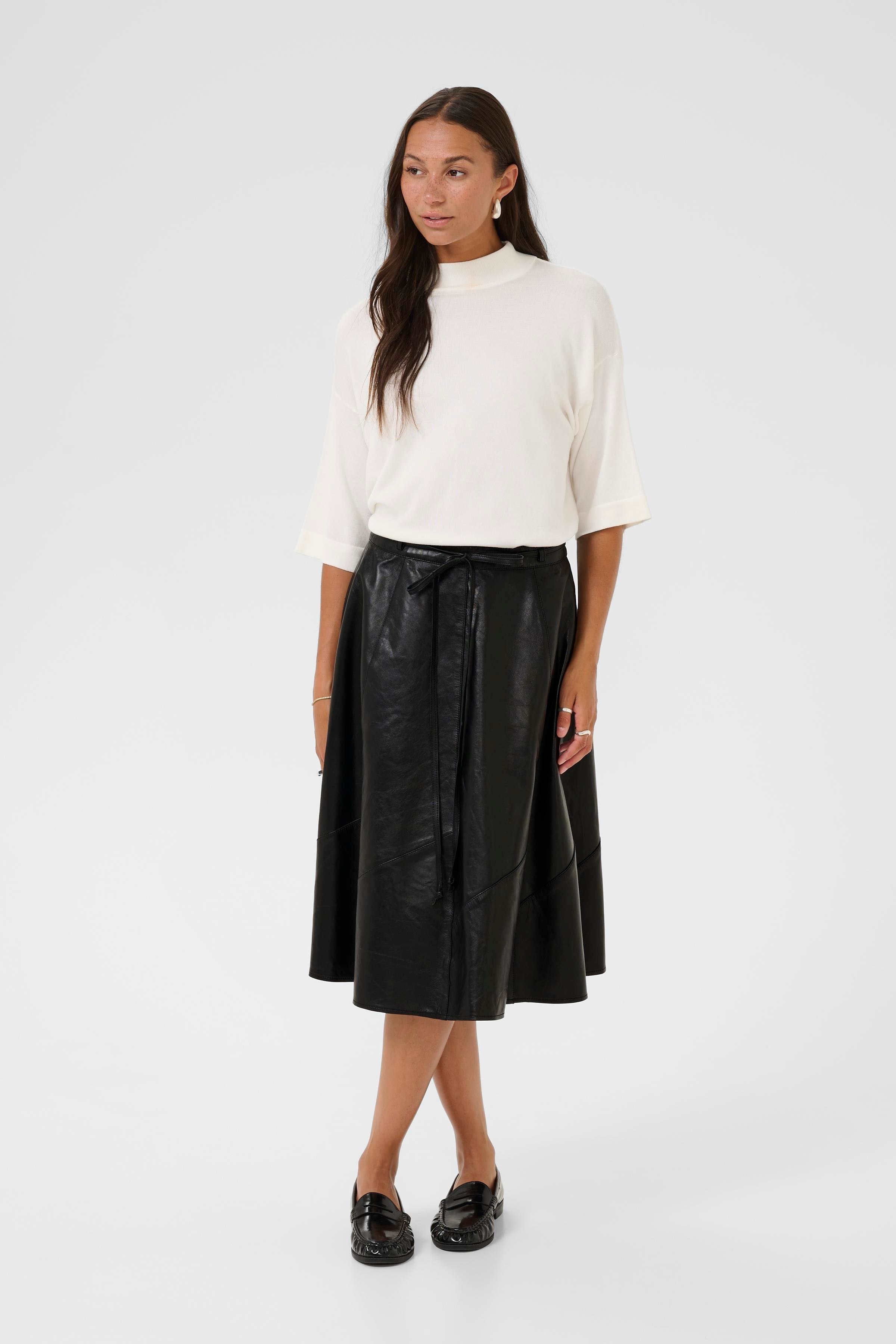 KAvera Skjørt LOOKBOOK FRONT 10510556-100121