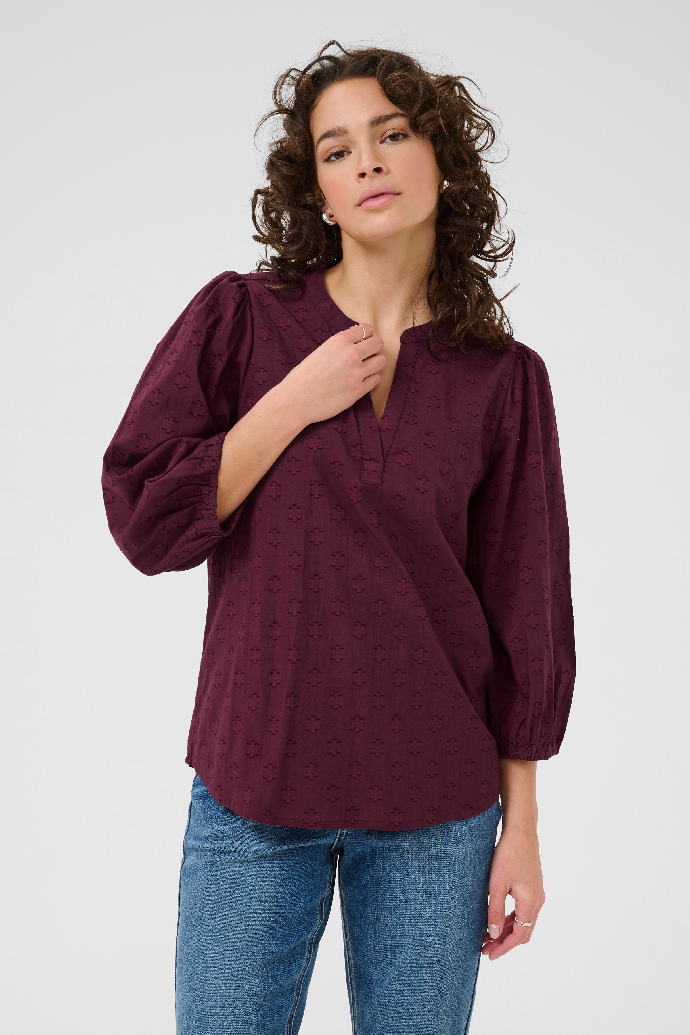 KAenya Bluse LOOKBOOK FRONT 10510755-191528