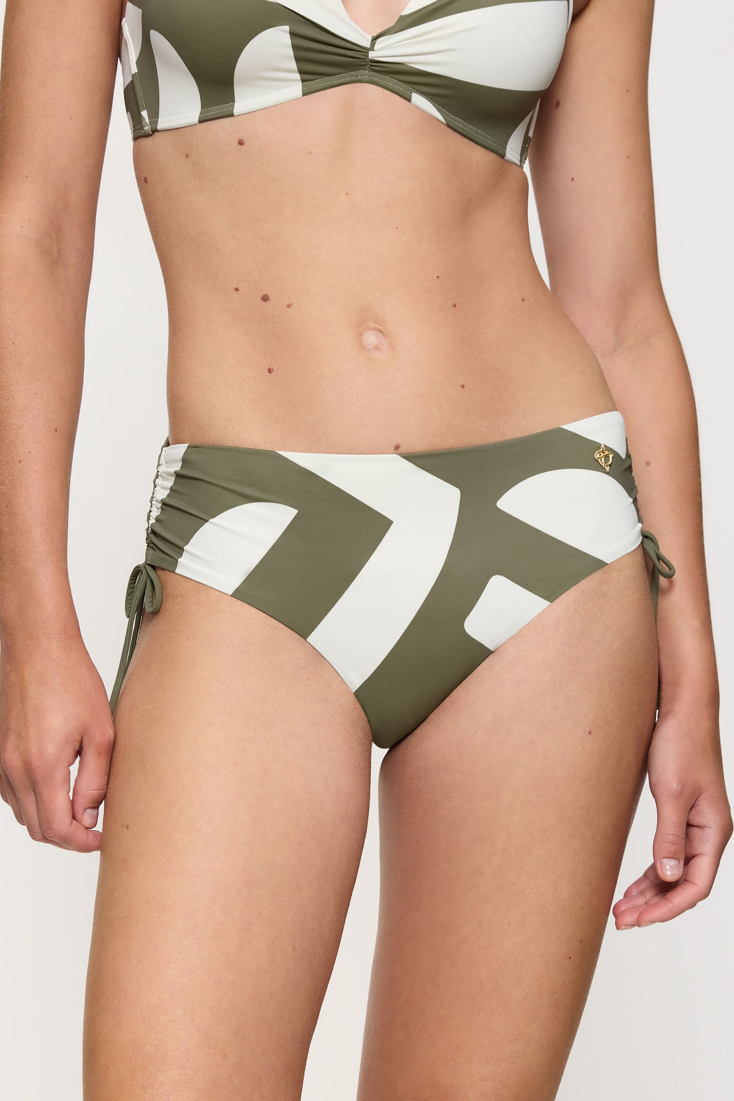 SummerAllure Bikinihose LOOKBOOK FRONT 40500256-TM009