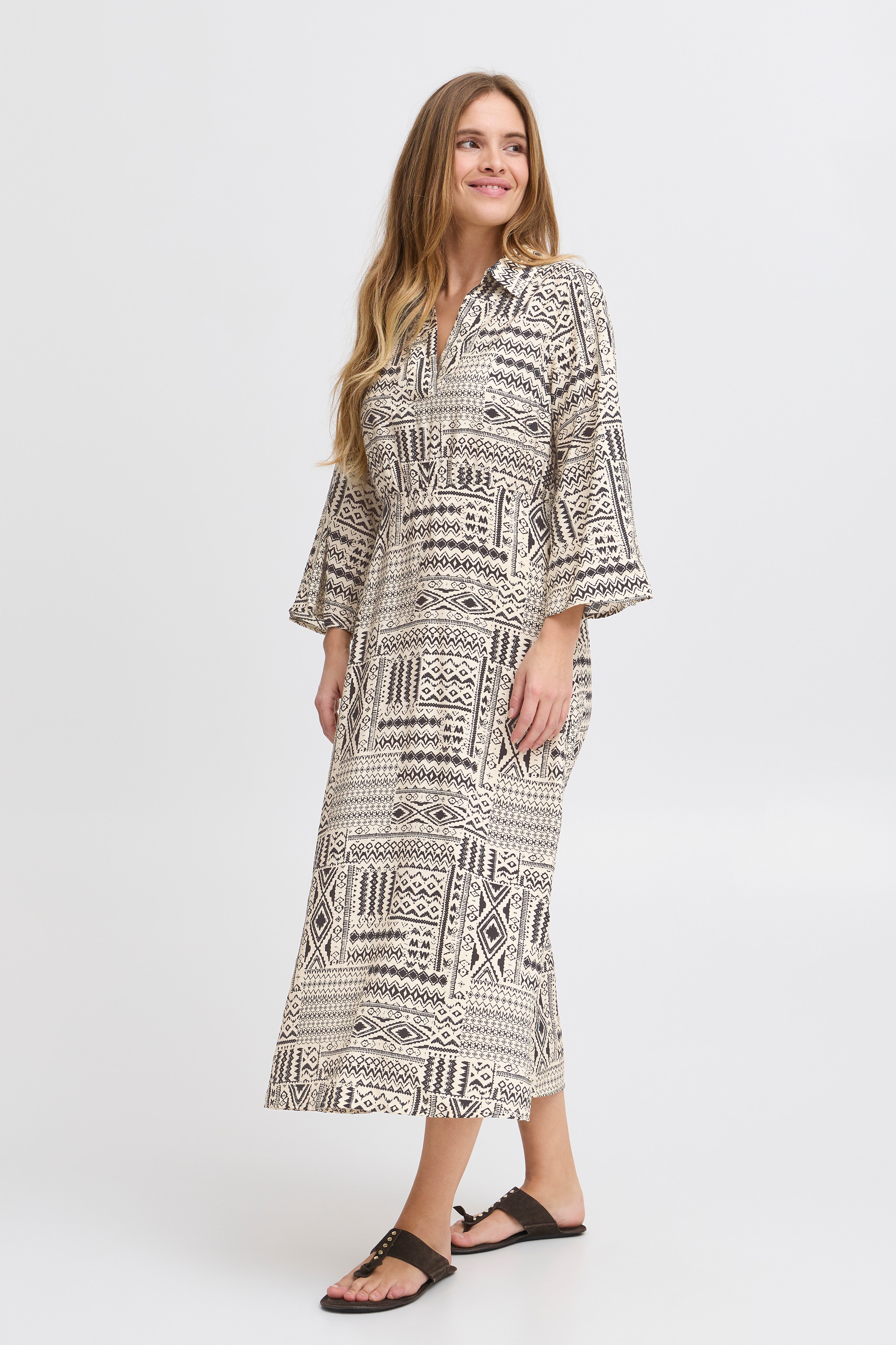 PZESME Kjole LOOKBOOK FRONT 50209168-205178