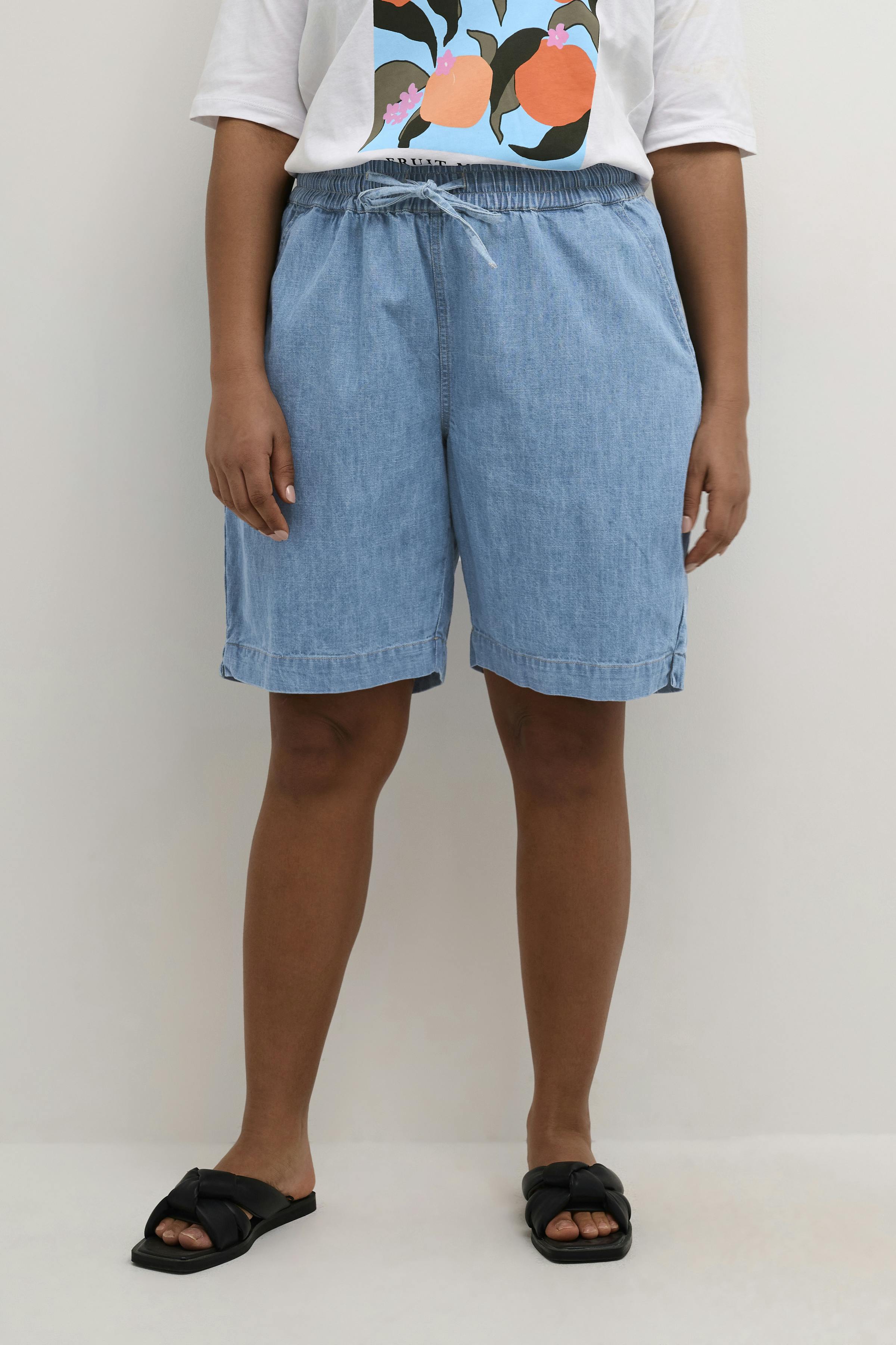 KClouisa Shorts LOOKBOOK FRONT 10582331-105707