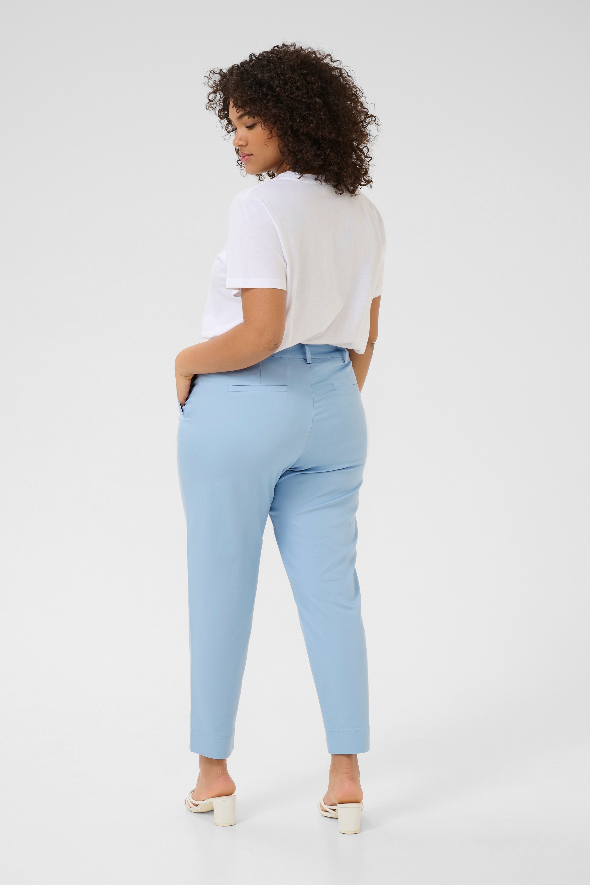 KCleana Trousers LOOKBOOK BACK 10581546-164016