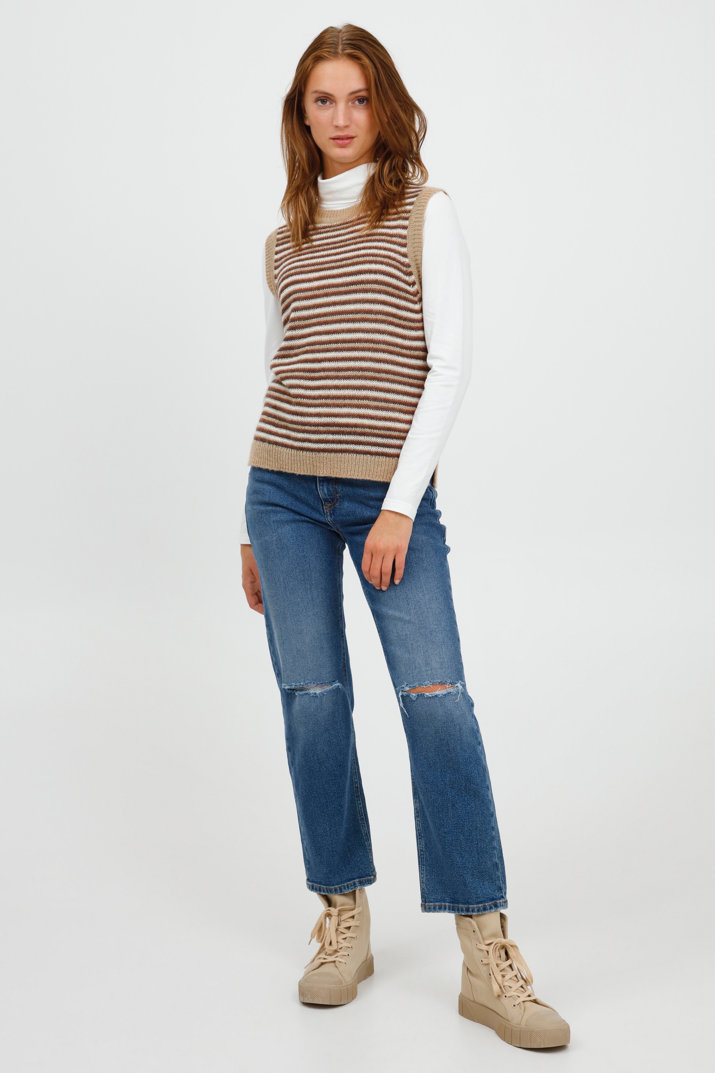 Knitted waistcoat LOOKBOOK FRONT 20810237-200851