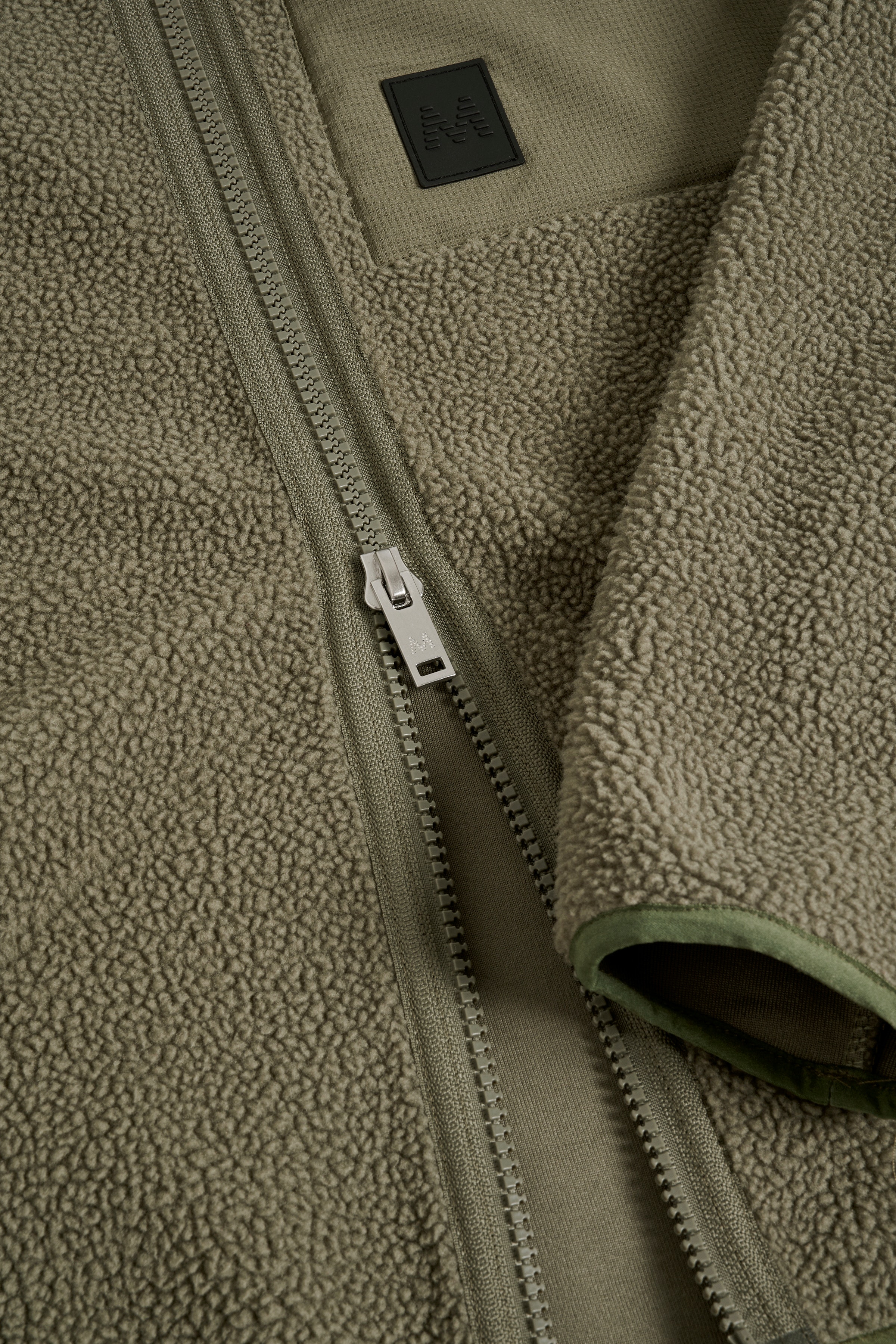 MAisaac Fleece Cardigan PACK DETAIL 30206235-180515