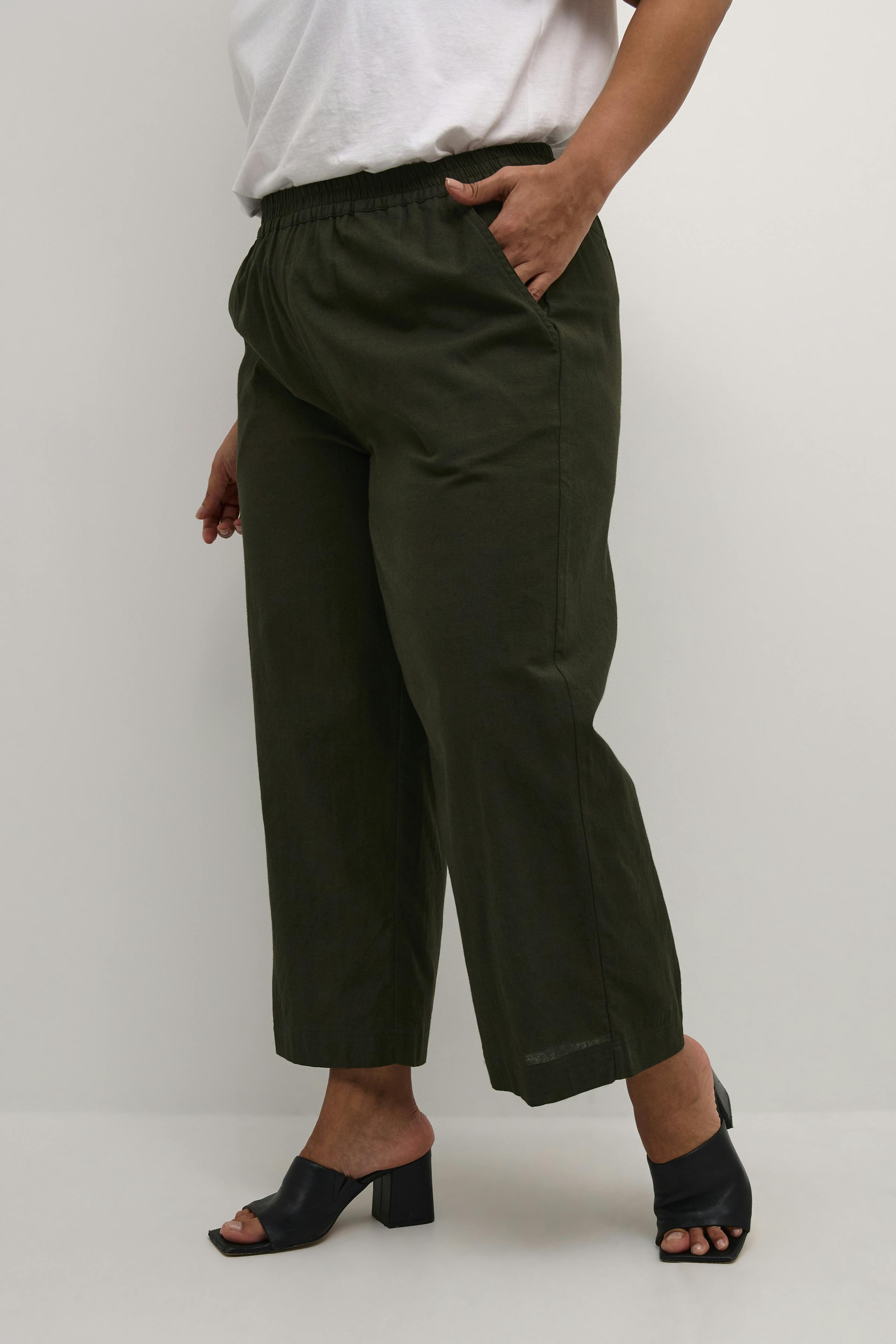 KCvicca Hose LOOKBOOK FRONT 10582690-190414