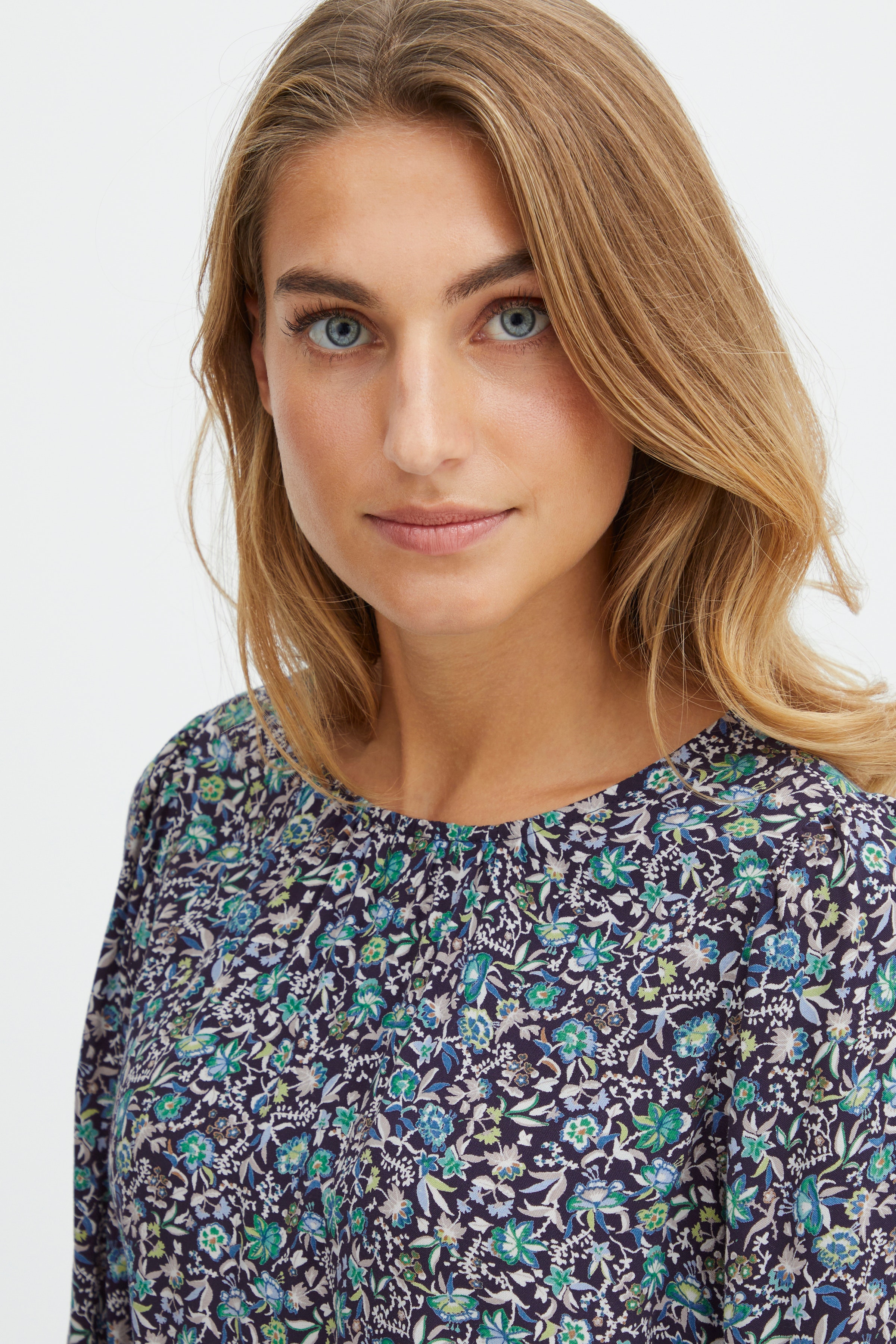 FRSILJA Bluse LOOKBOOK DETAIL 20611891-201799