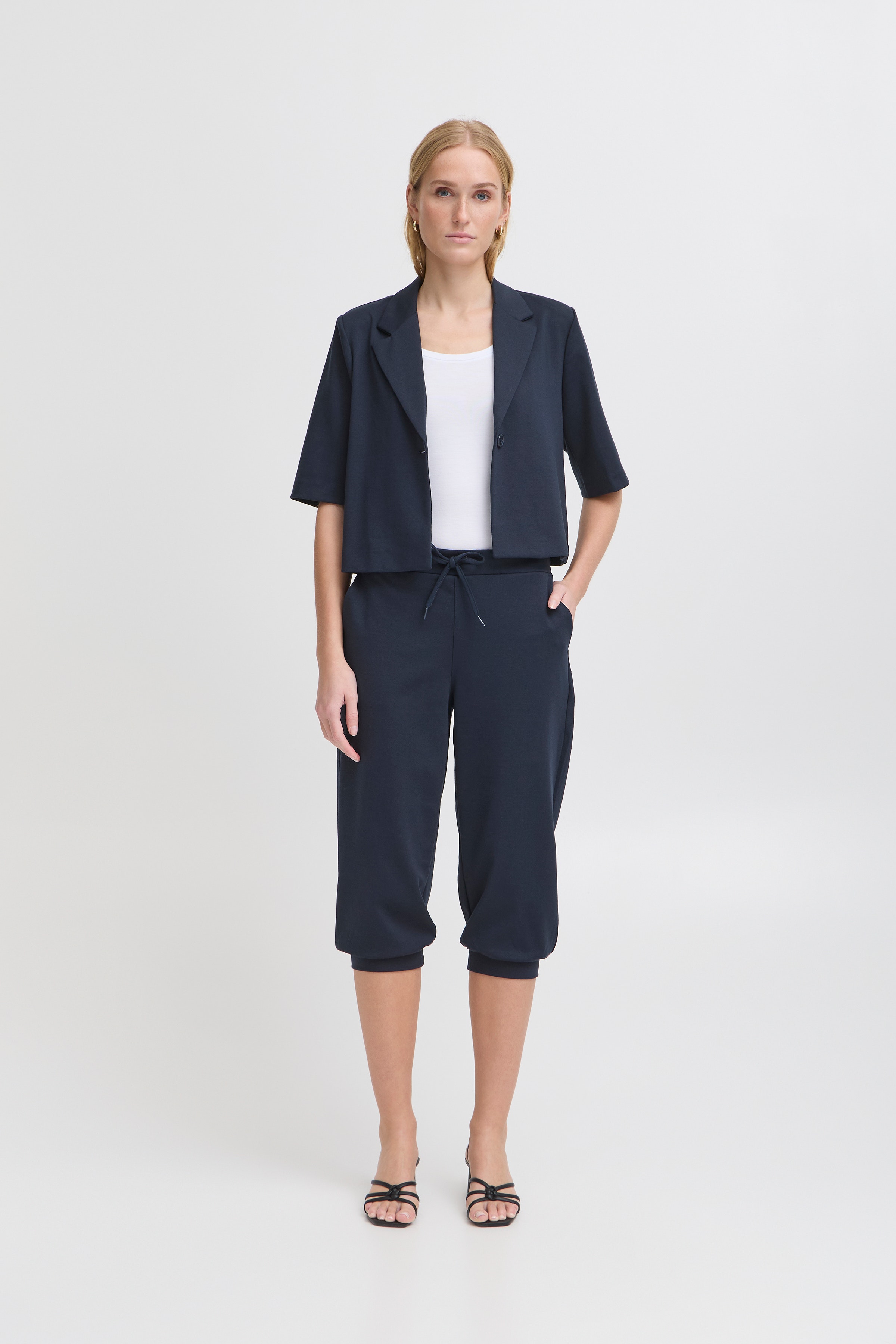 IHKATE Capri bukser LOOKBOOK FRONT 20123601-194010