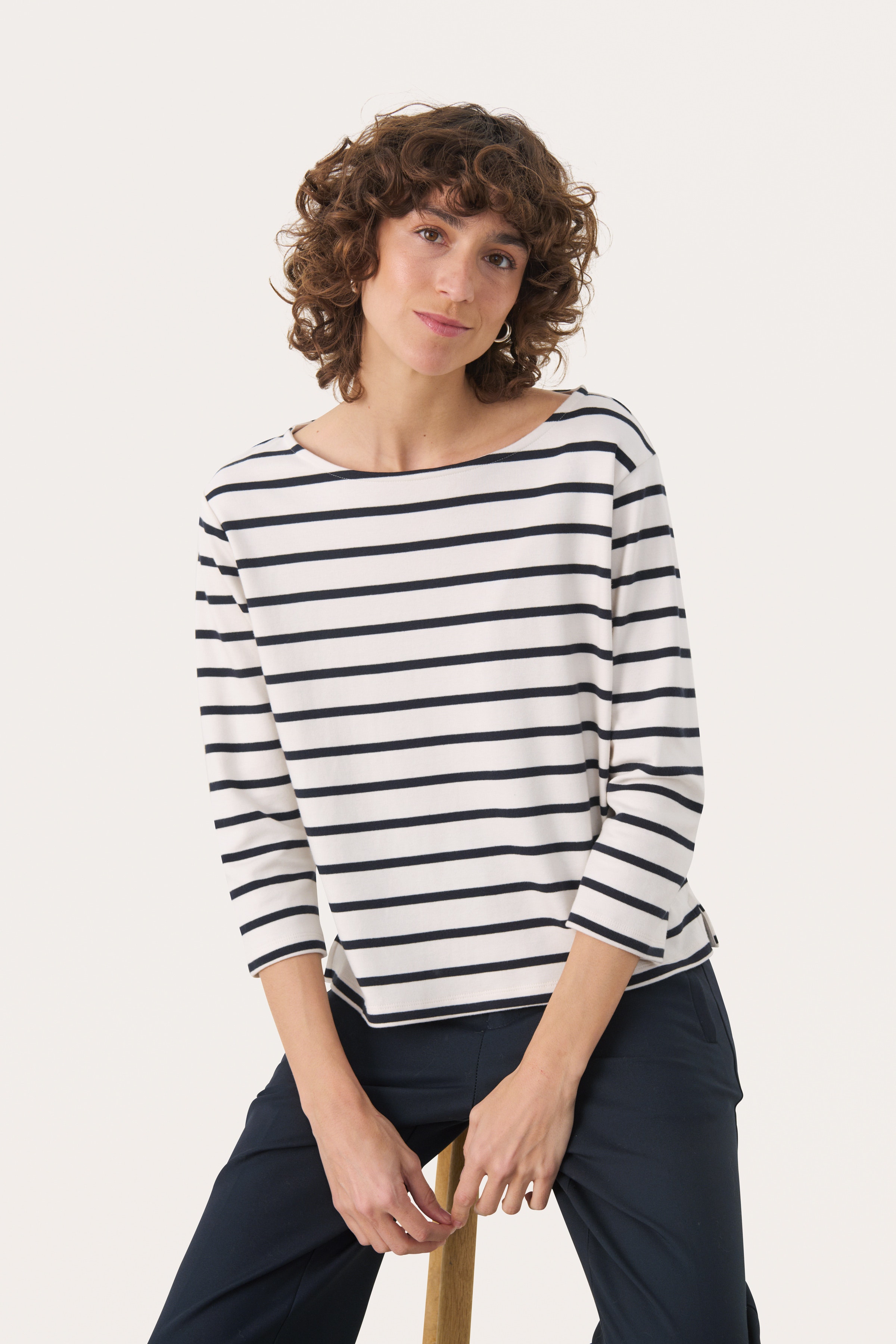 NelaPW T-shirt LOOKBOOK FRONT 30309864-303998