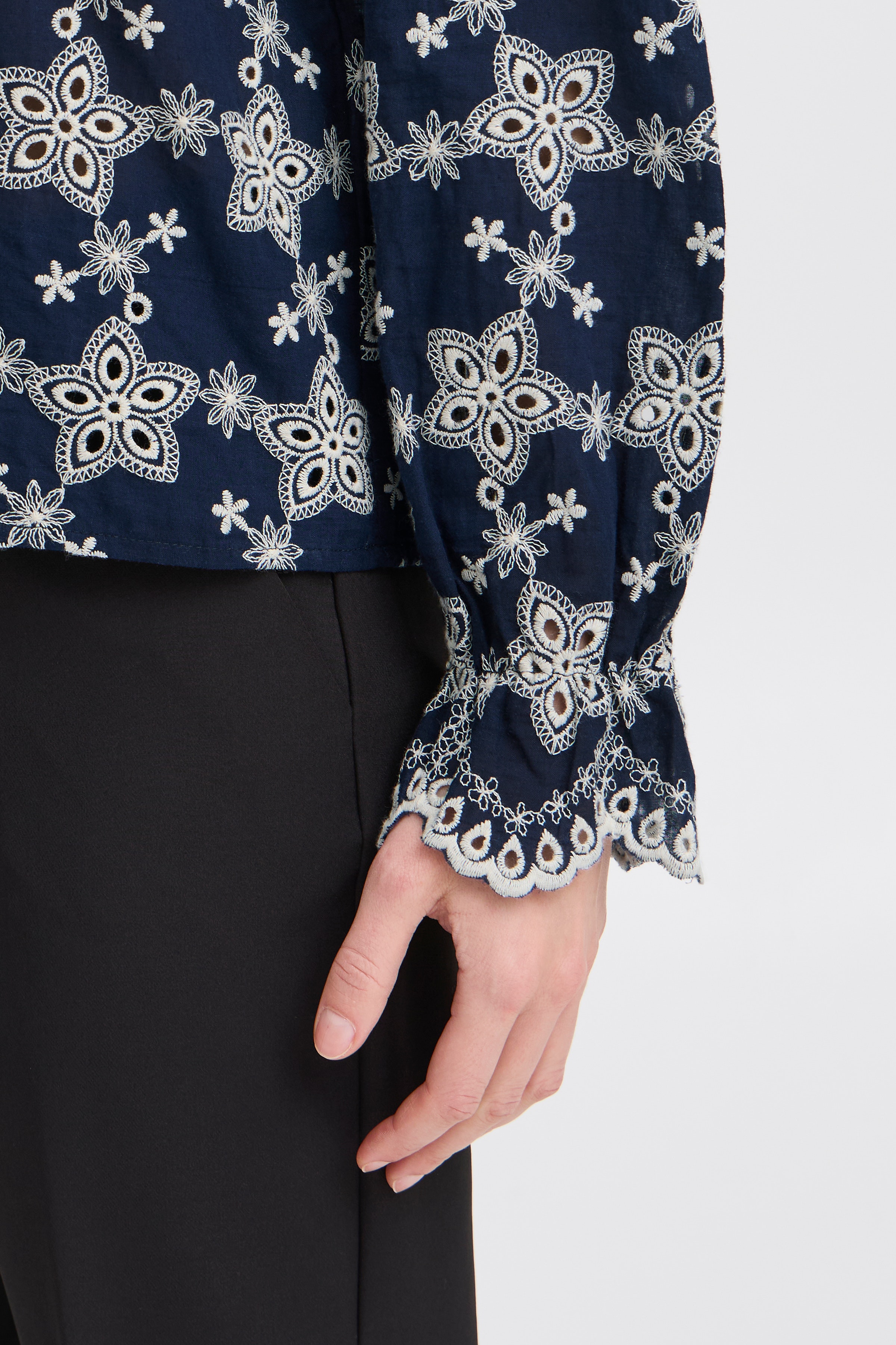 IHFLUNA Langermet bluse LOOKBOOK DETAIL 20122501-193933