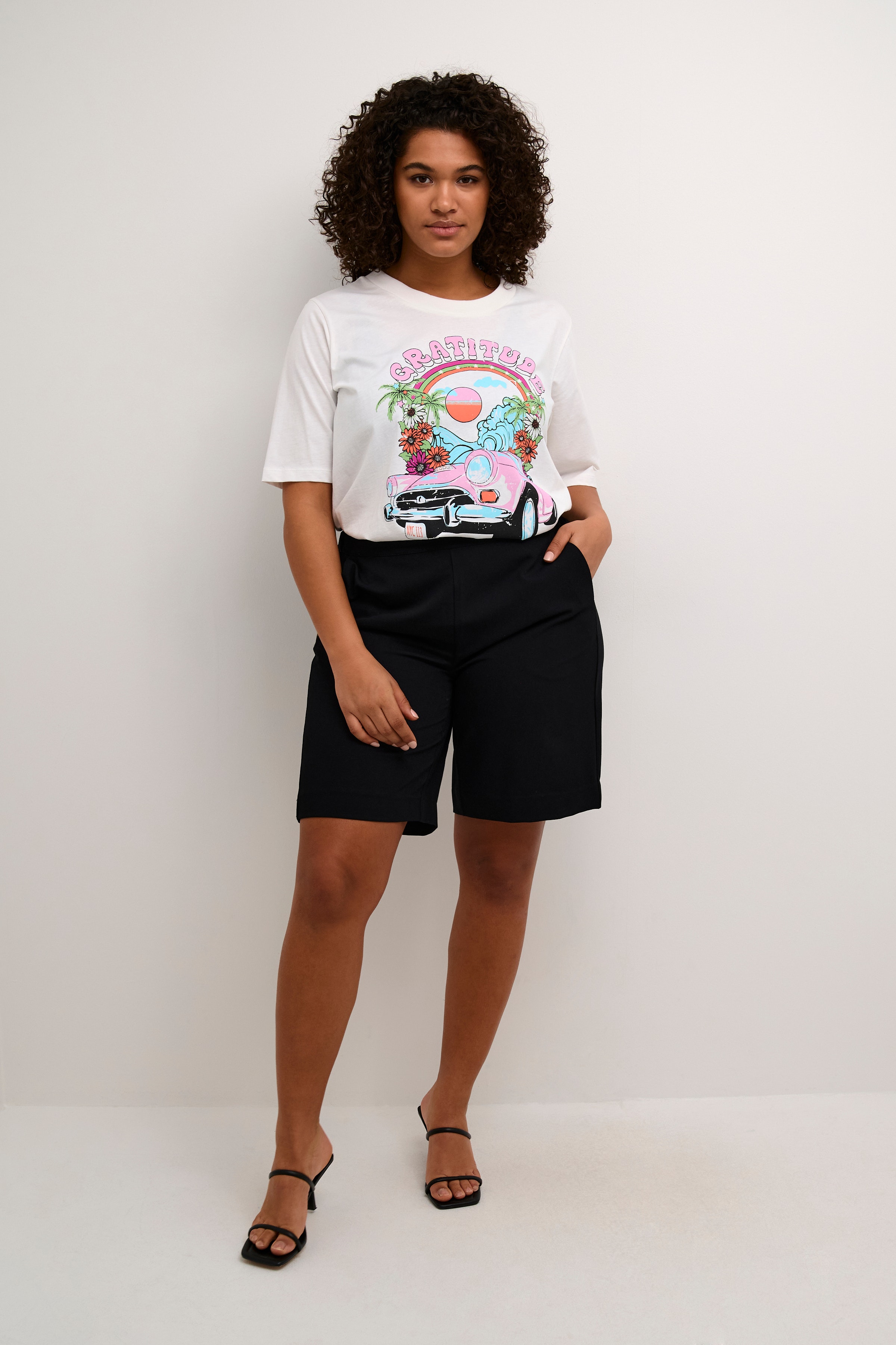 KChariet T-shirt LOOKBOOK FRONT 10582273-110602
