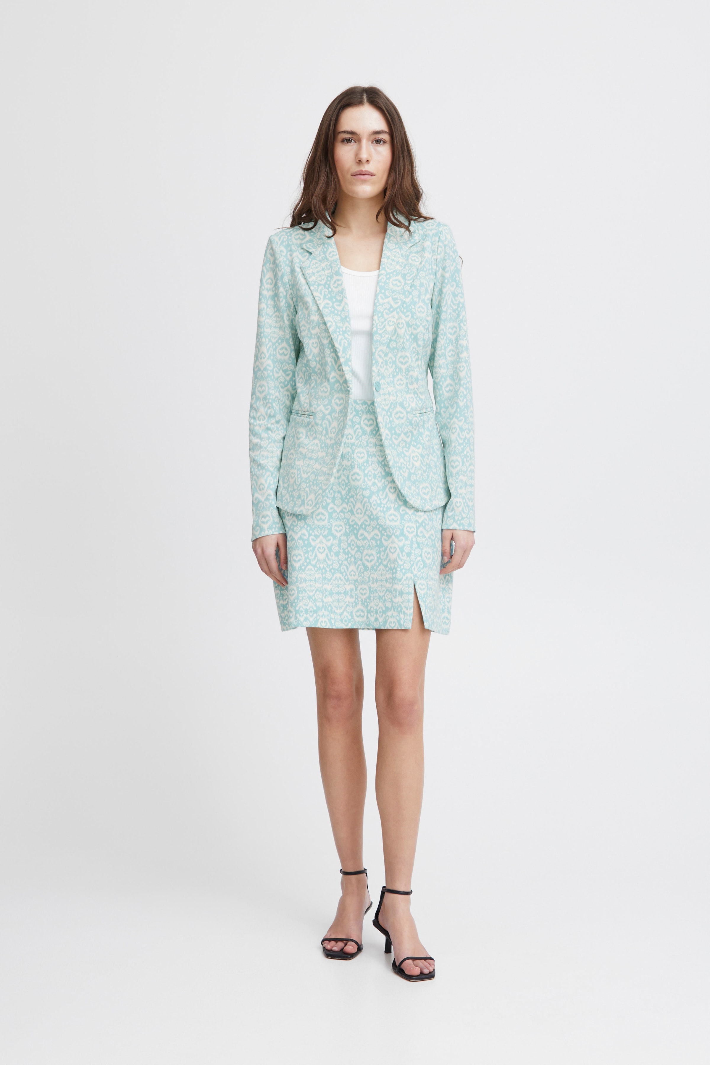 IHKATE Blazer LOOKBOOK FRONT 20121145-203045