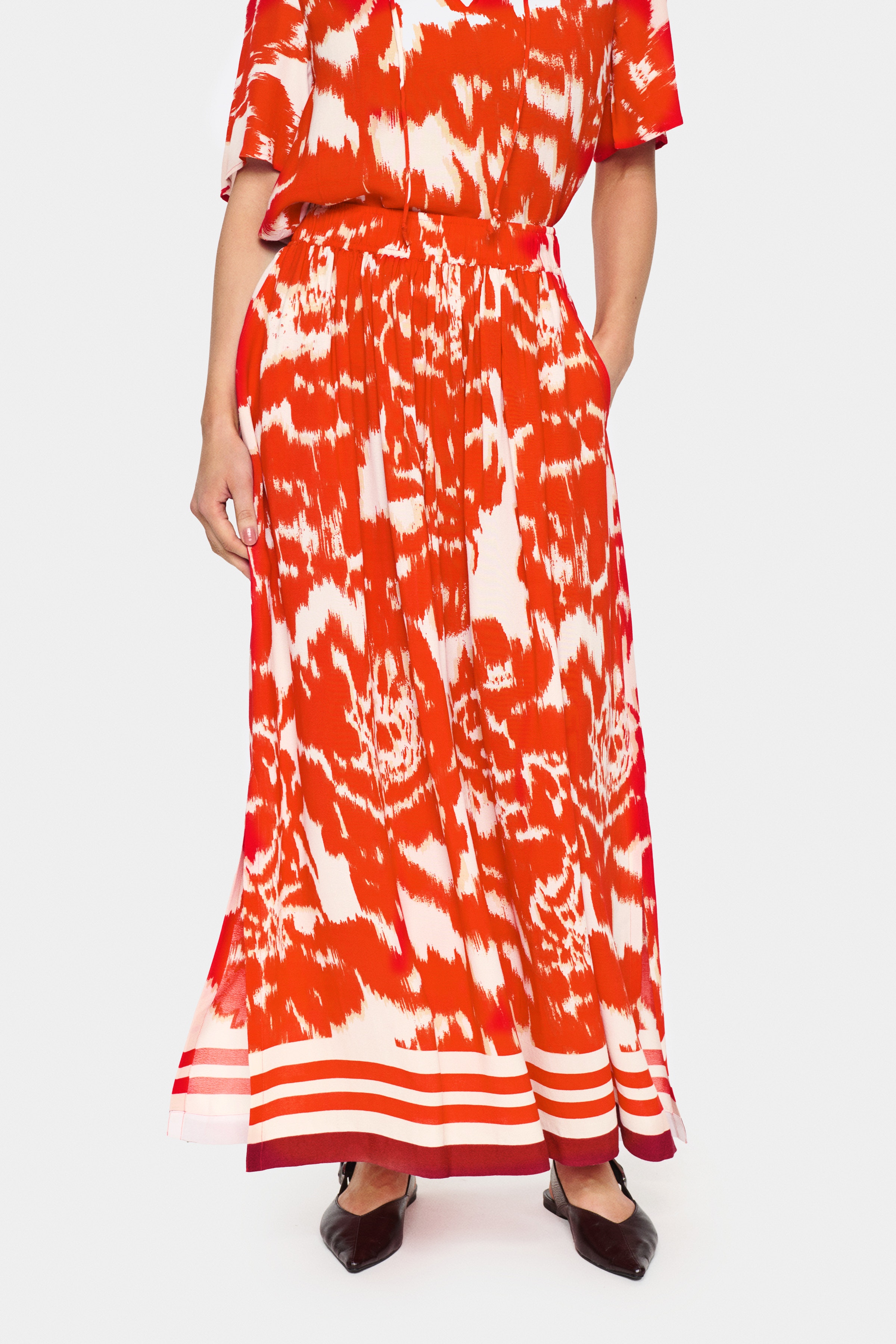 KhloeSZ Skirt LOOKBOOK FRONT 30514028-303748