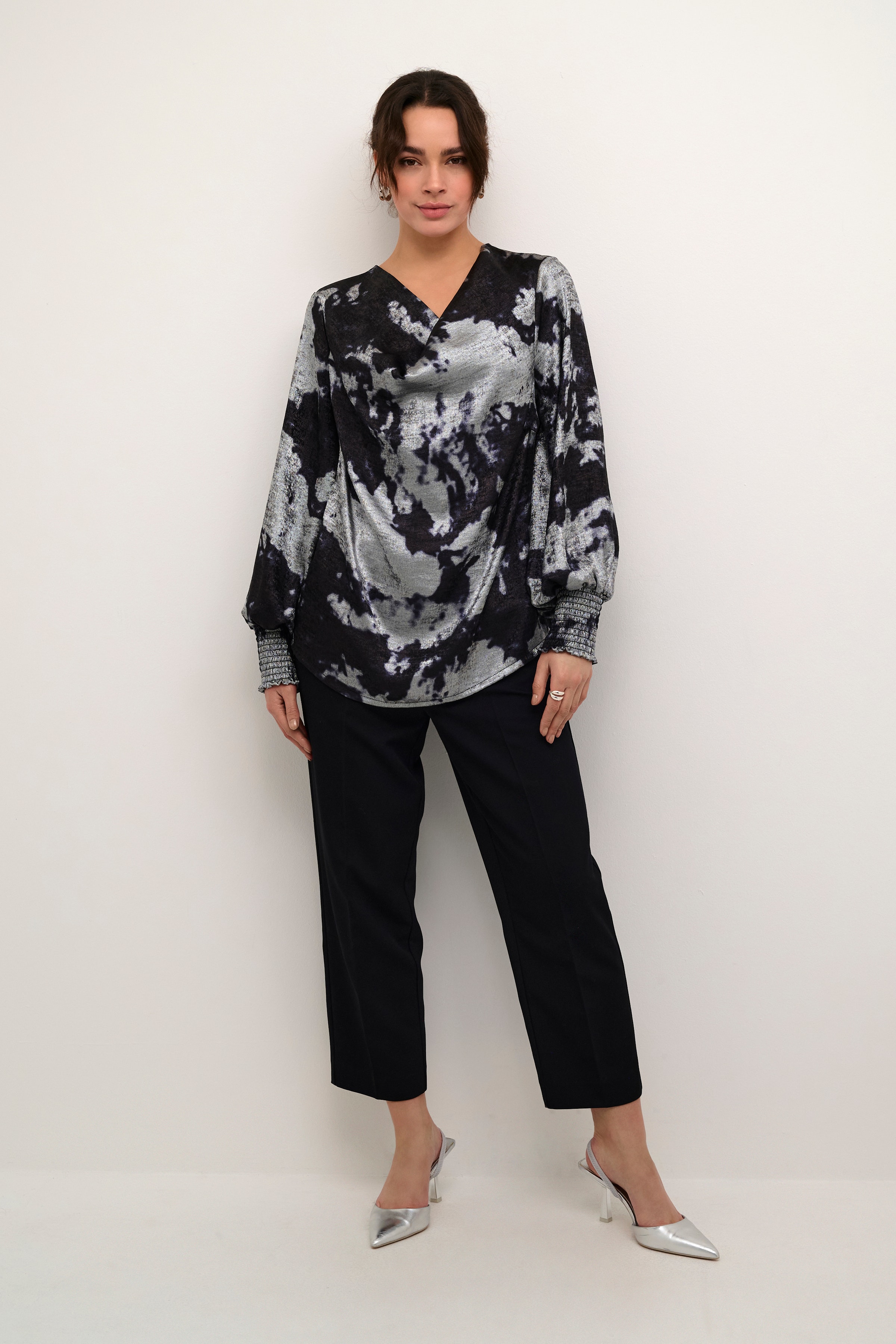 KAasky Bluse LOOKBOOK FRONT 10509313-106670