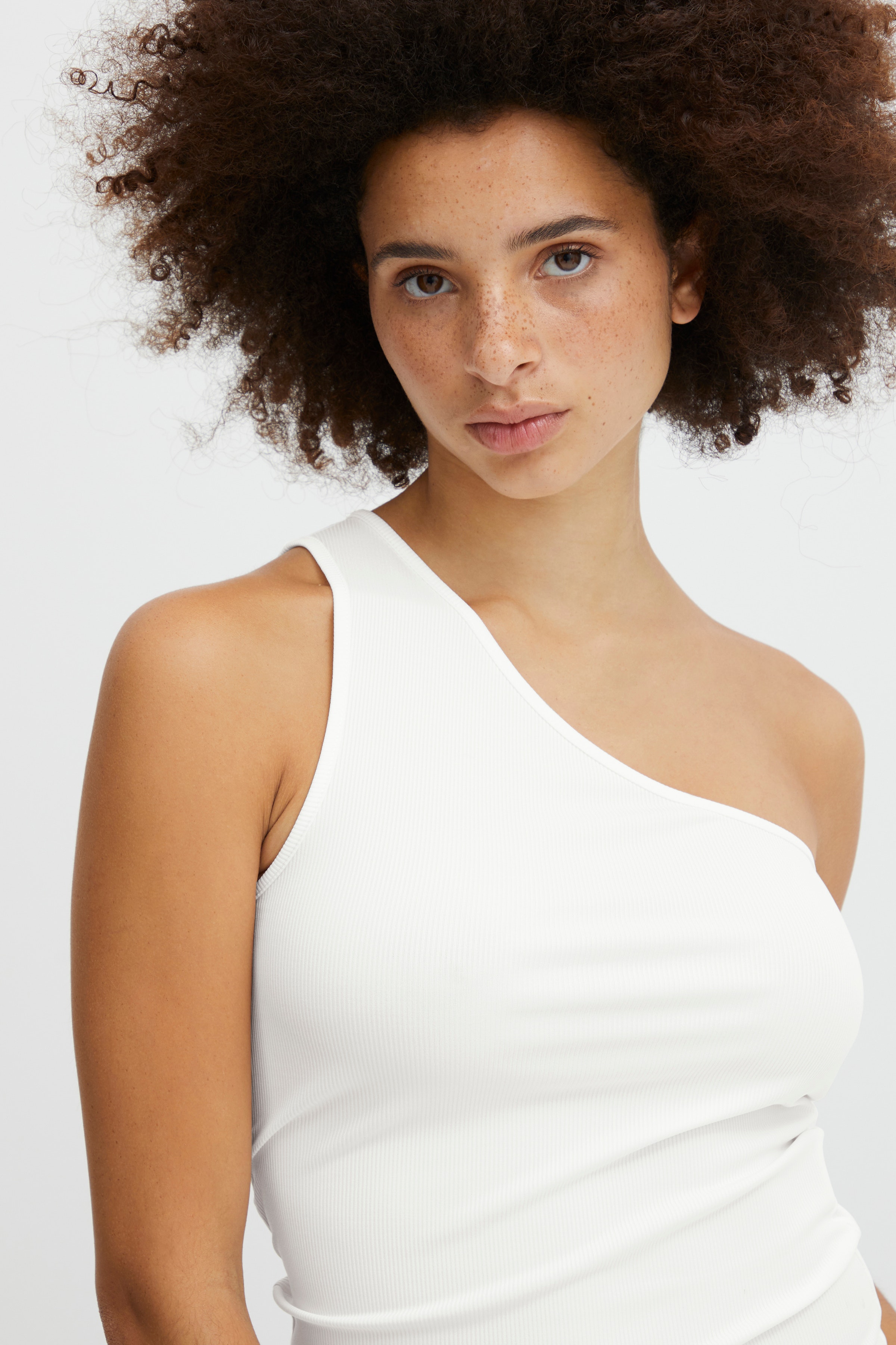 IXHILLA T-shirt LOOKBOOK DETAIL 20119229-114201